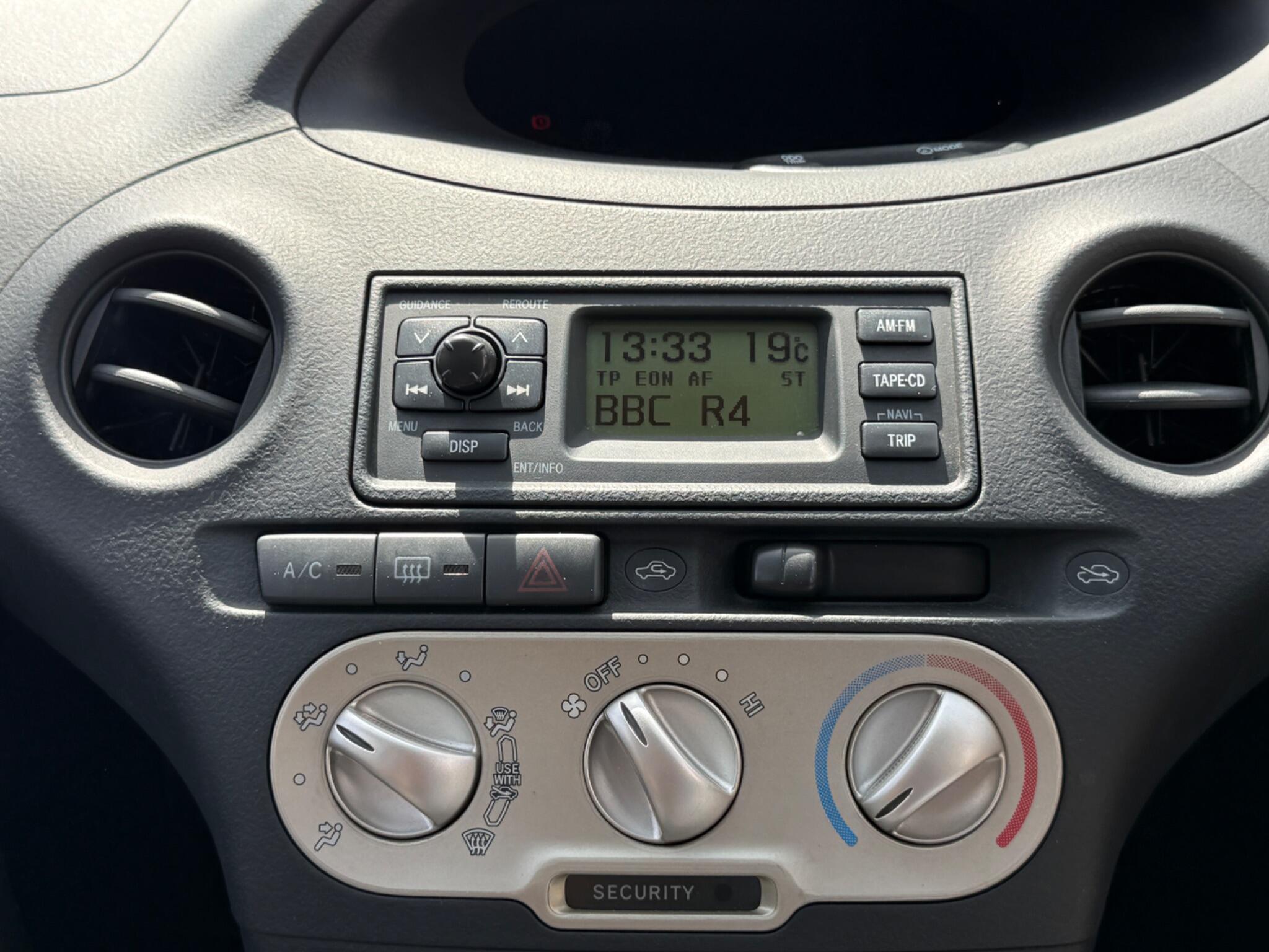 Toyota Yaris - Image 46