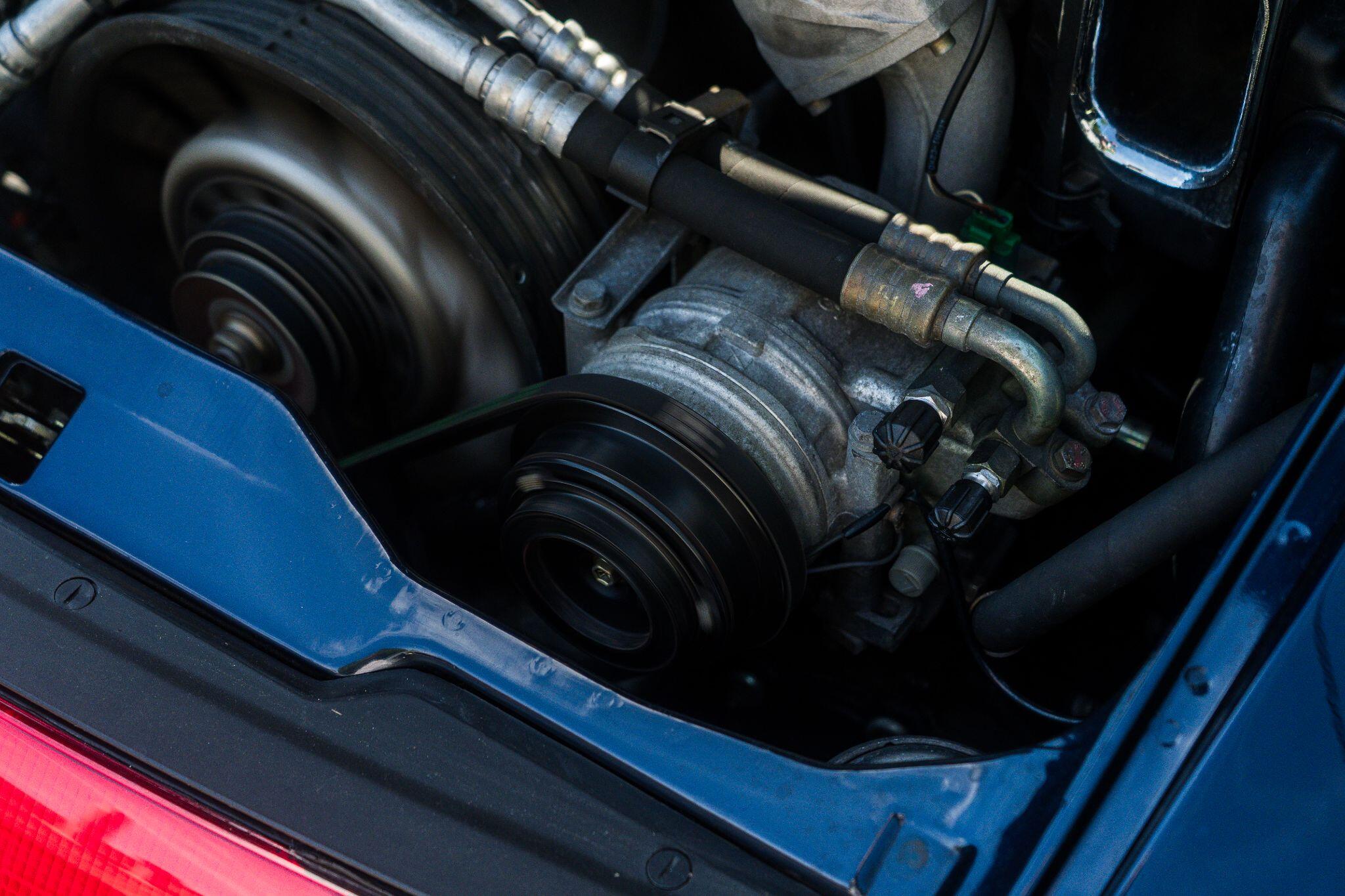 Porsche 911 view 21