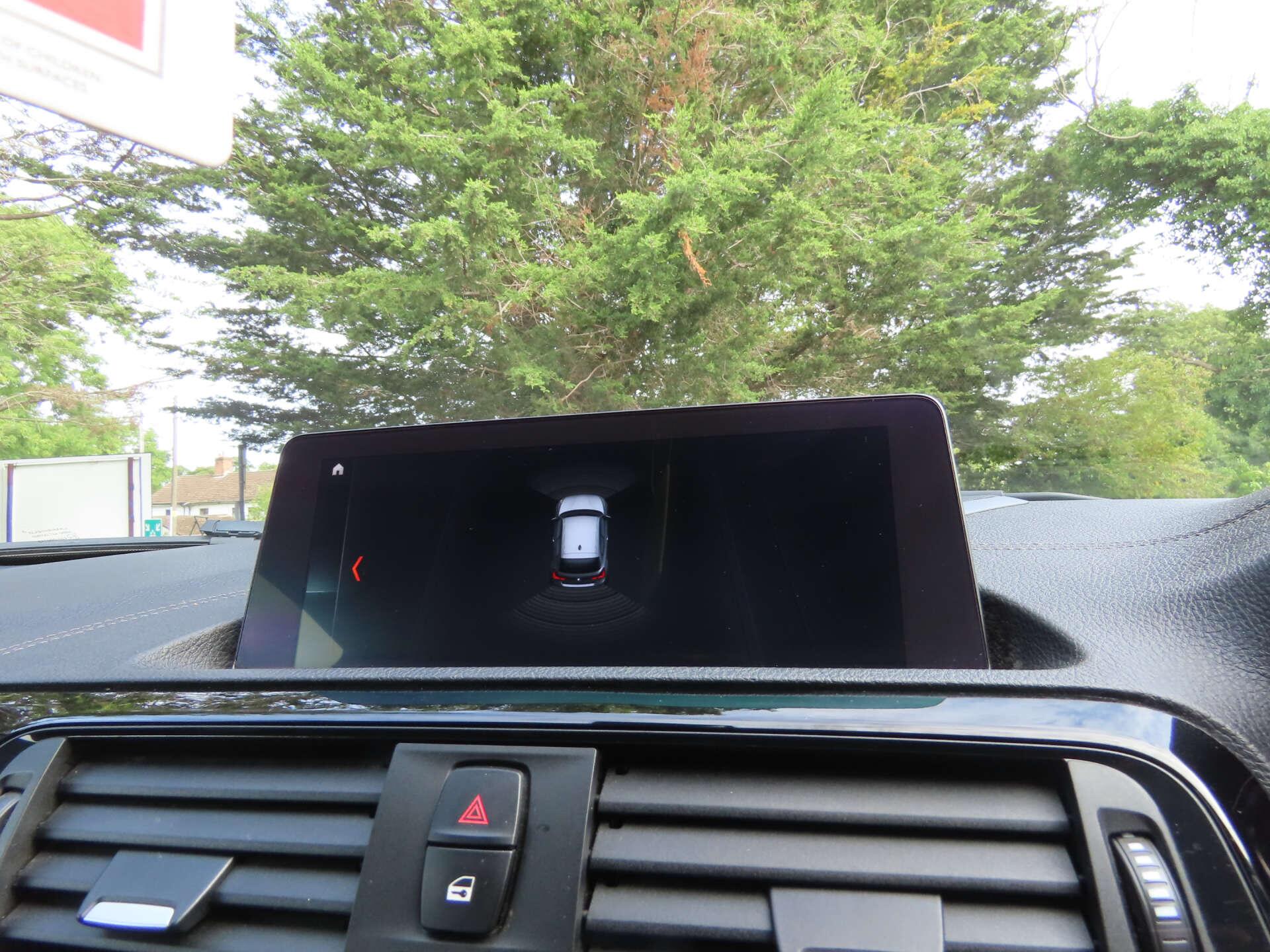 BMW 1 Series view 12