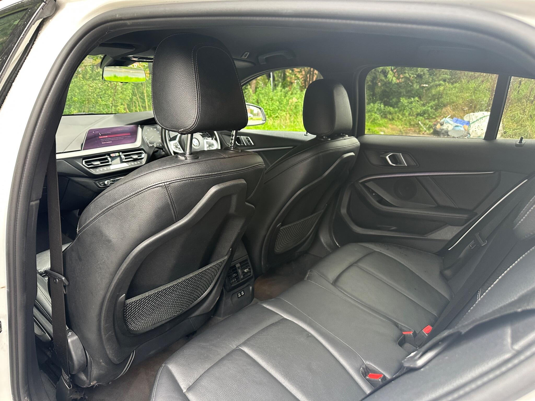 BMW 1 Series view 24