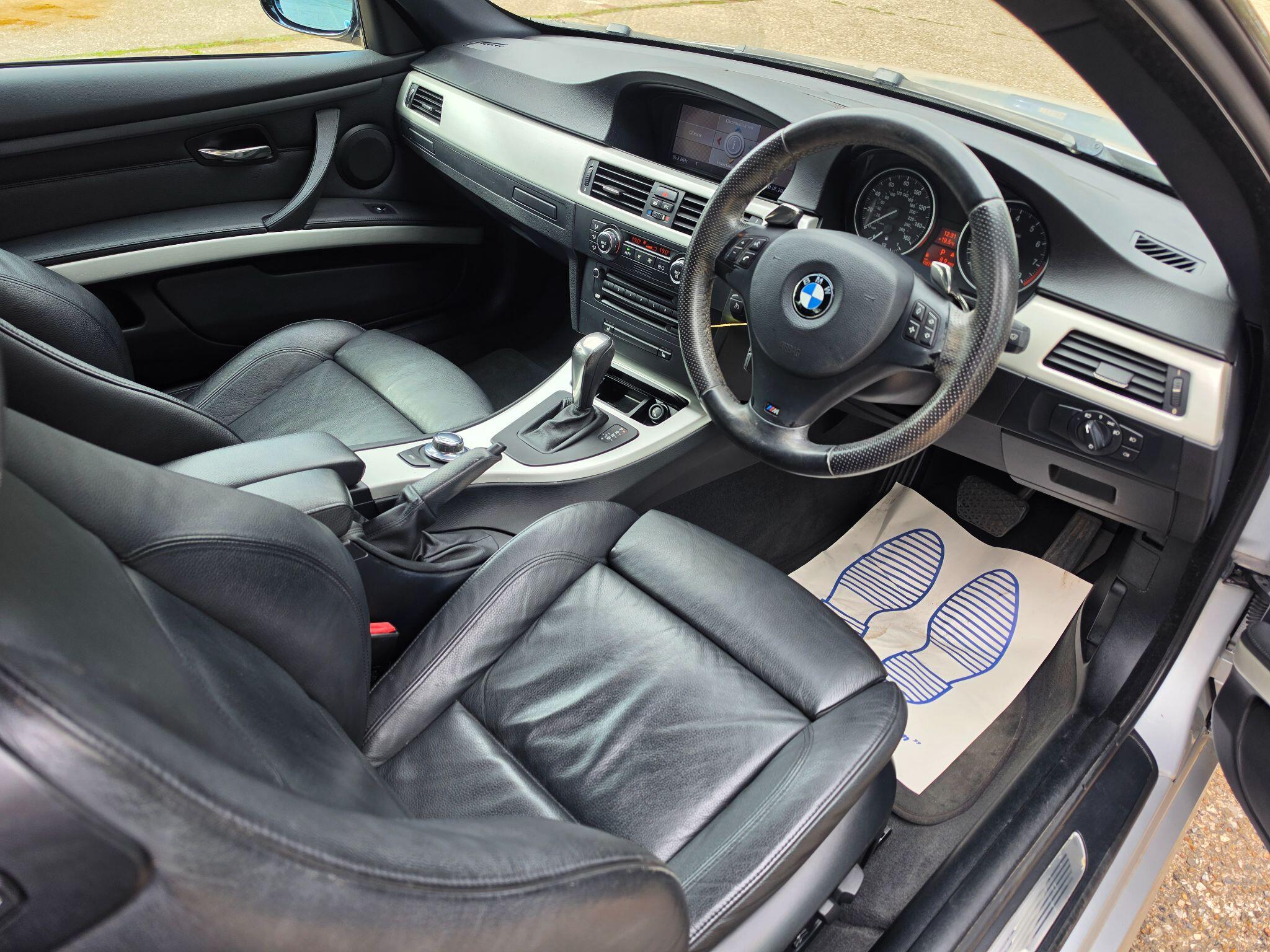 BMW 3 Series view 35