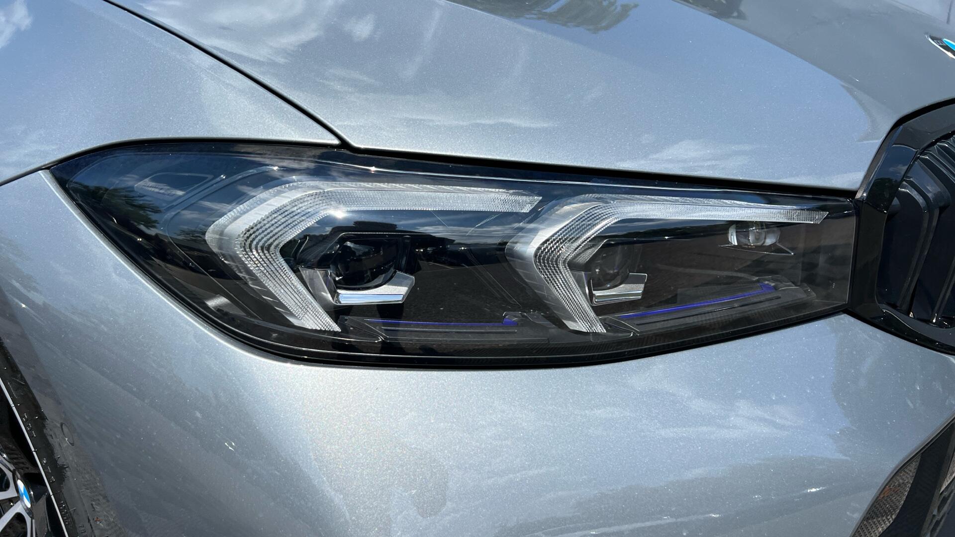 BMW 3 Series view 23
