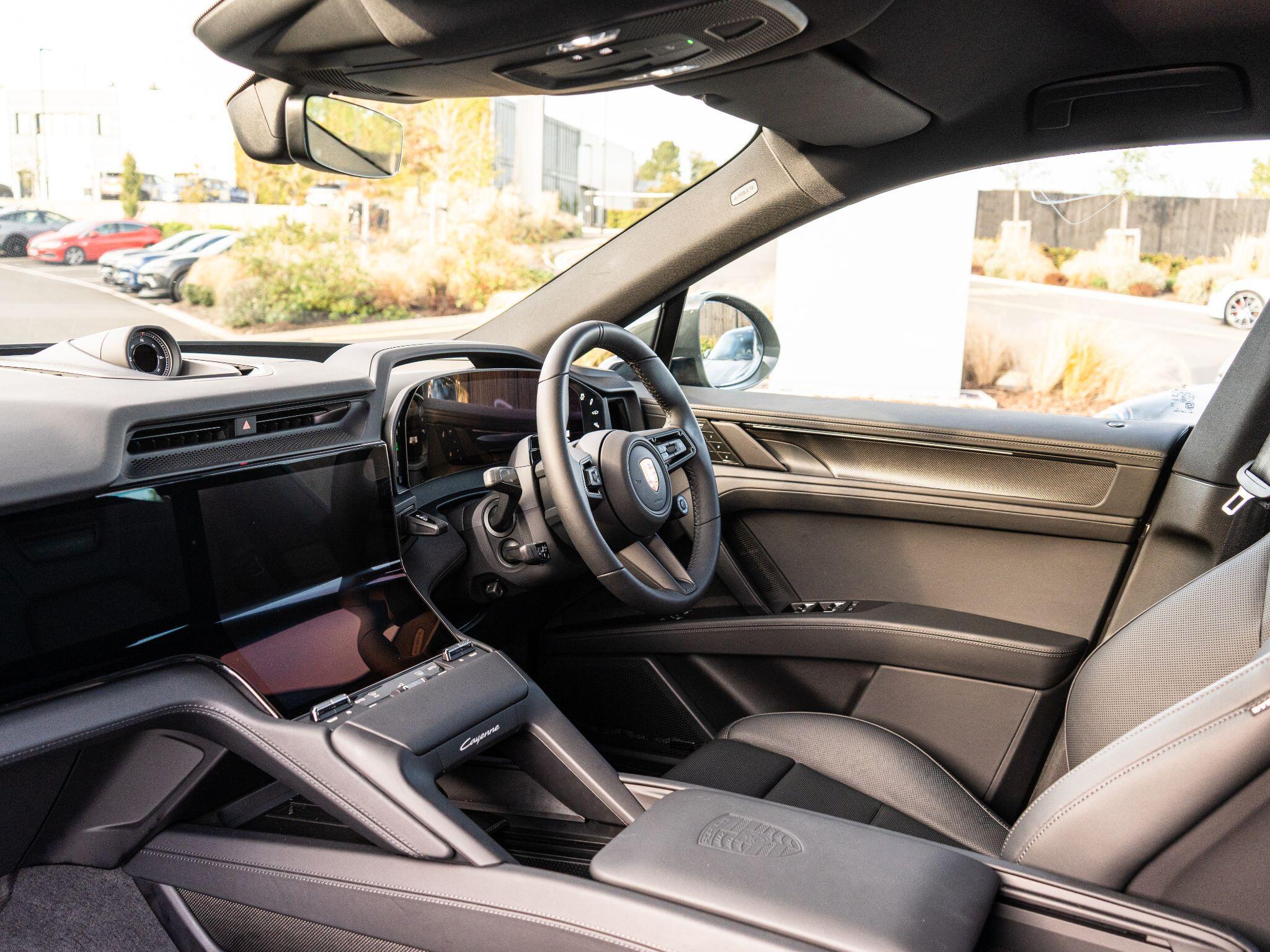 Porsche Cayenne view 17