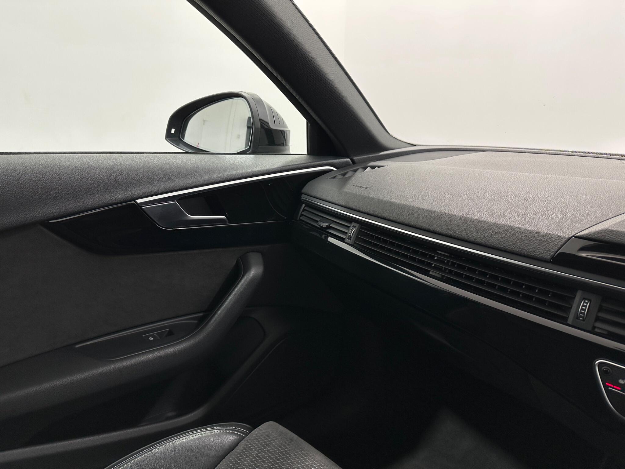 Audi A4 view 27