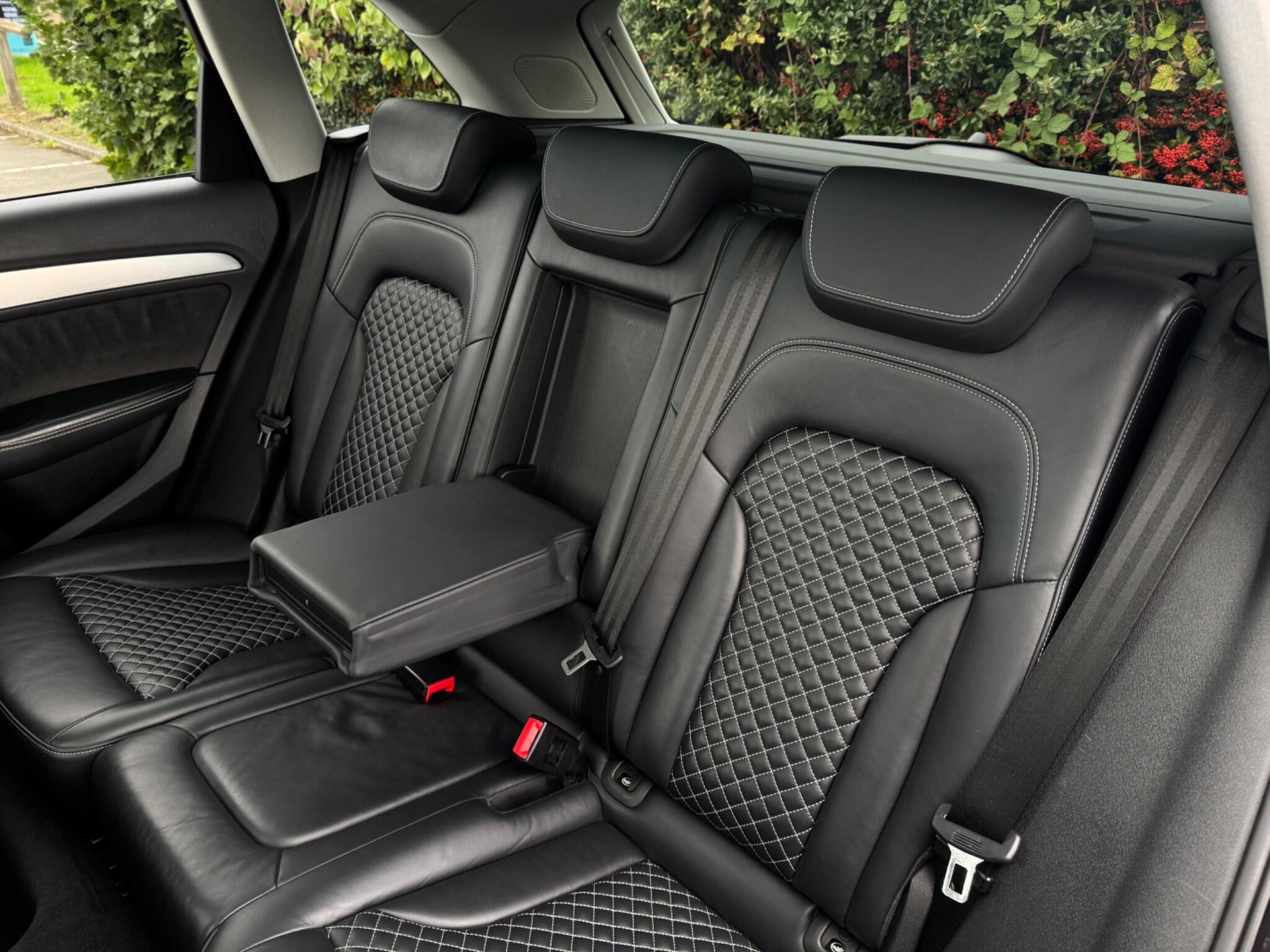 Audi SQ5 view 33