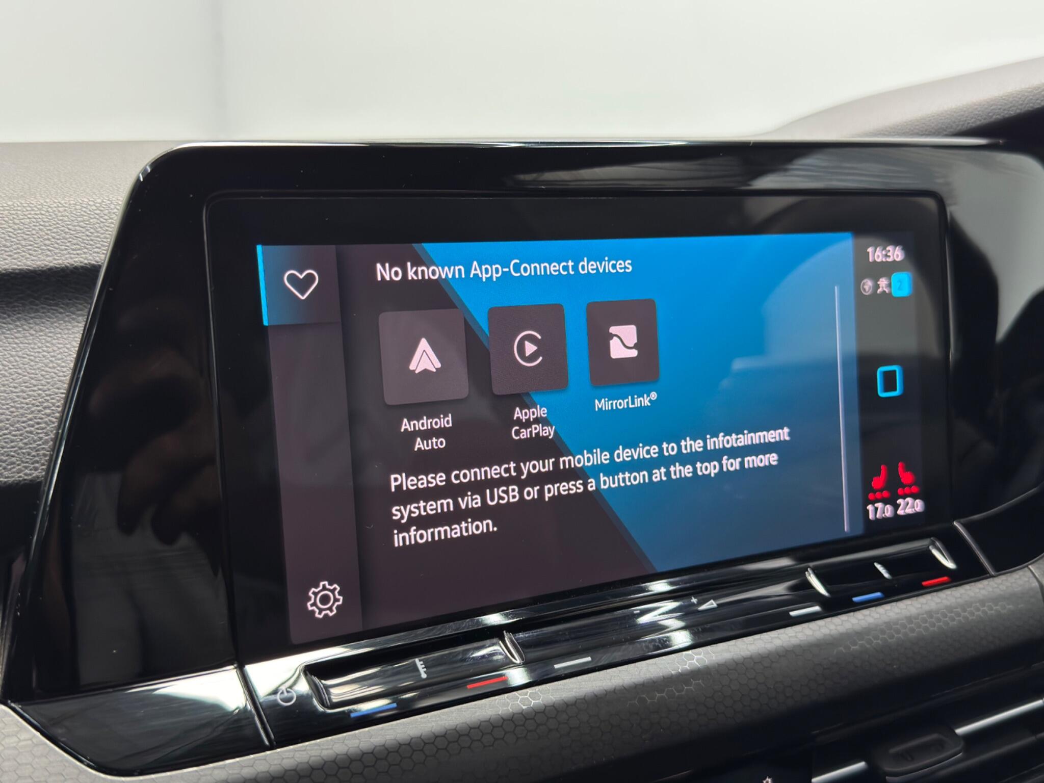 Volkswagen Golf view 20