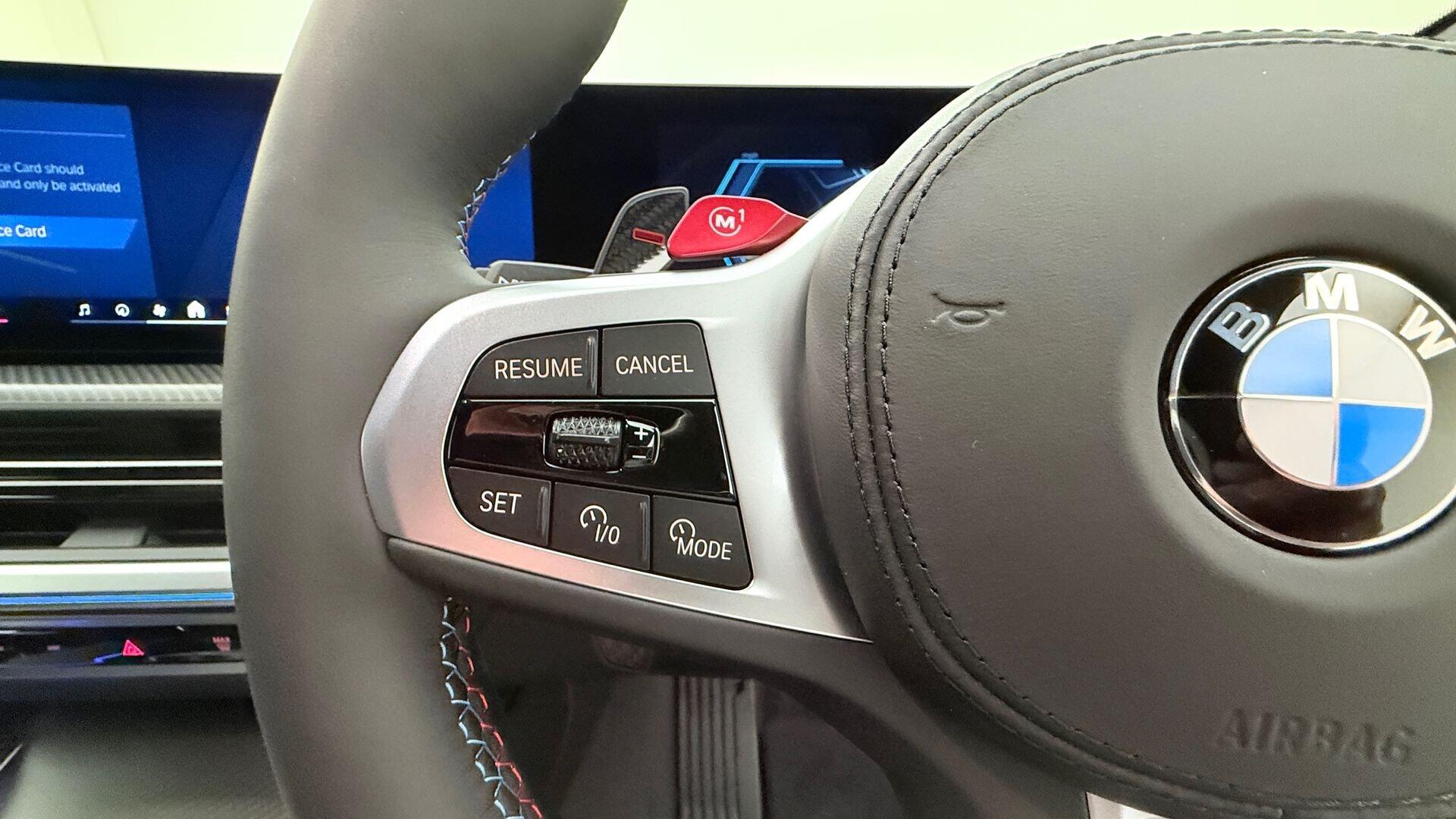 BMW XM view 17
