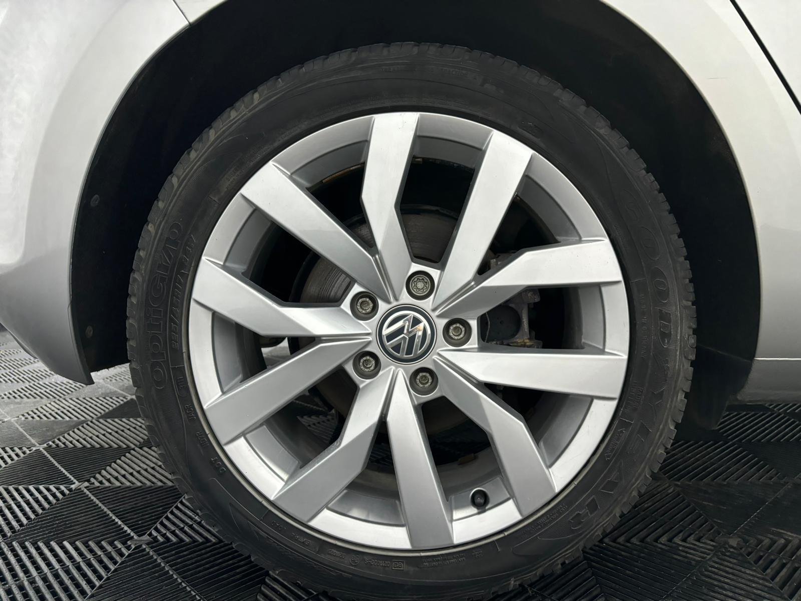 Volkswagen Golf view 32