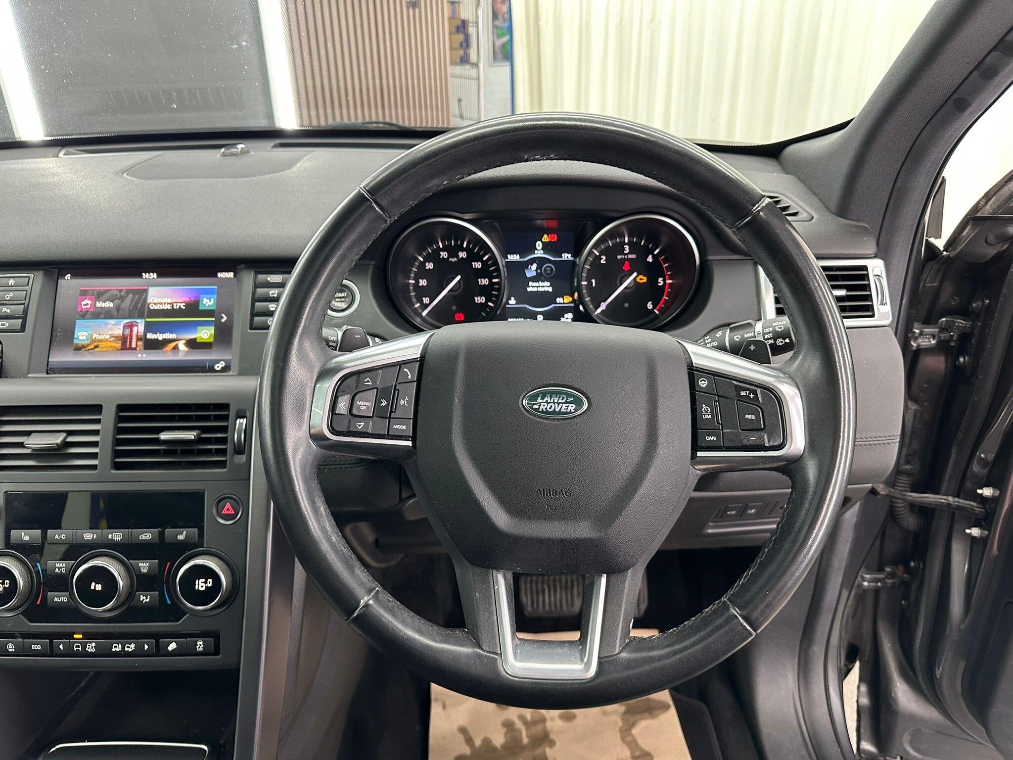 Land Rover Discovery Sport view 29