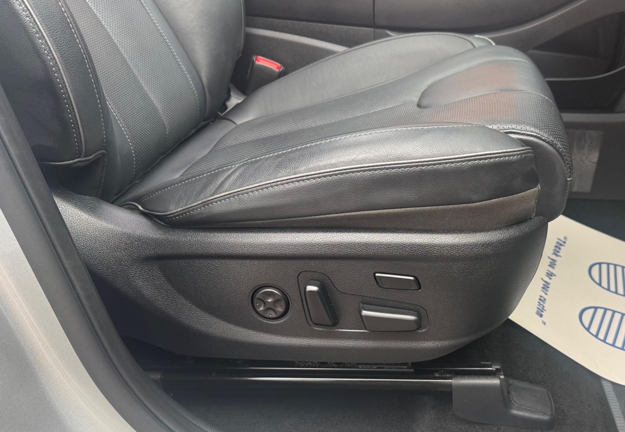 Hyundai Santa FE view 16