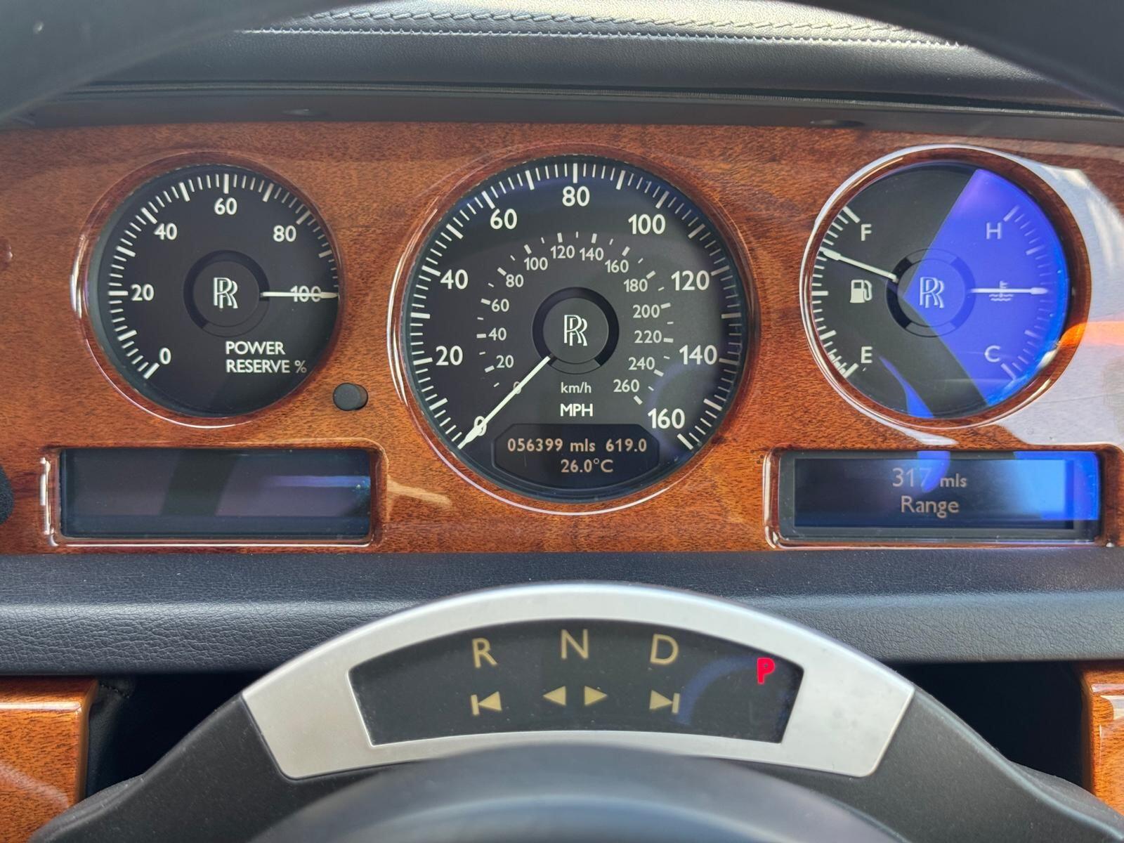 Rolls-Royce Phantom view 31