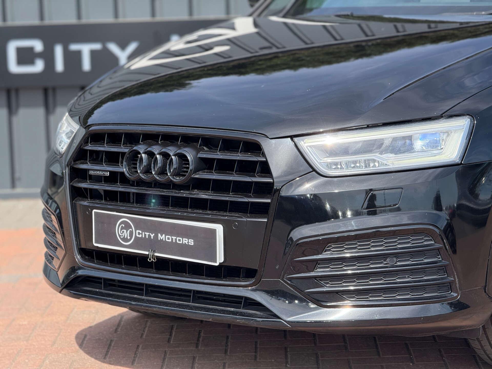 Audi Q3 view 4