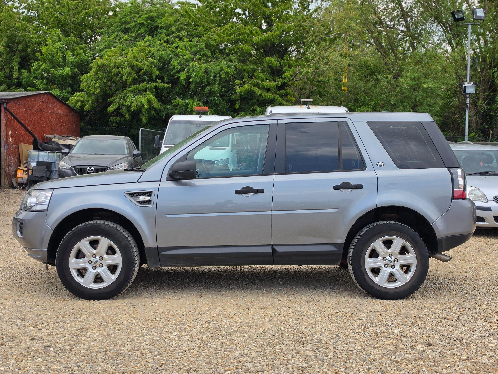 Land Rover Freelander 2 view 6