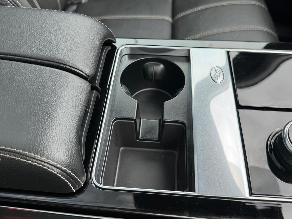 Land Rover Range Rover Velar view 45