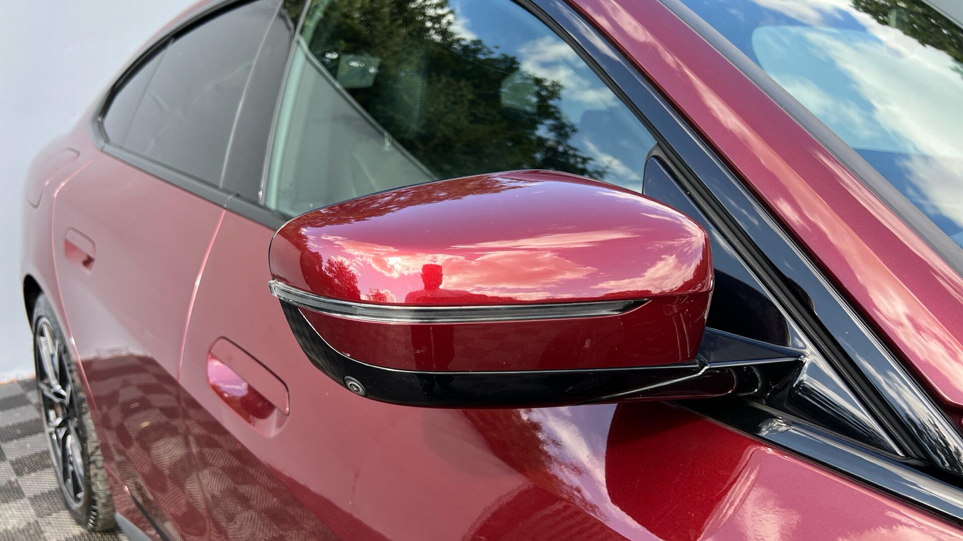 BMW I4 view 26