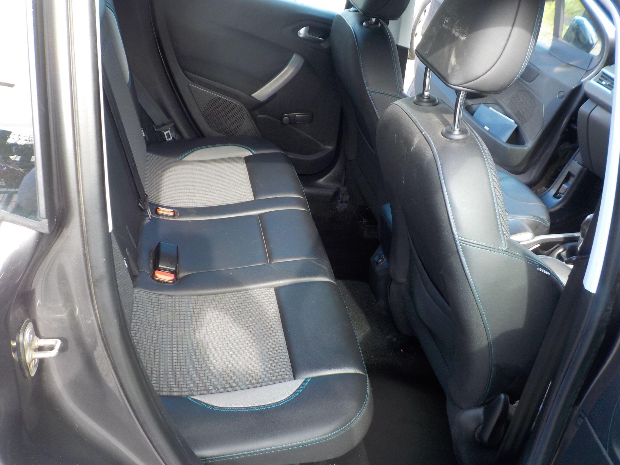 Peugeot 2008 1.6 BlueHDi Urban Cross Euro 6 (s/s) 5dr