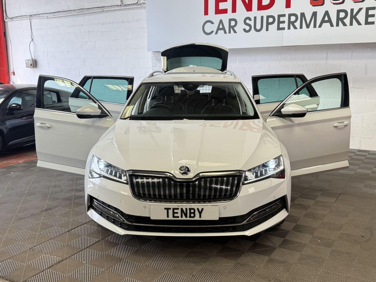Skoda Superb view 12