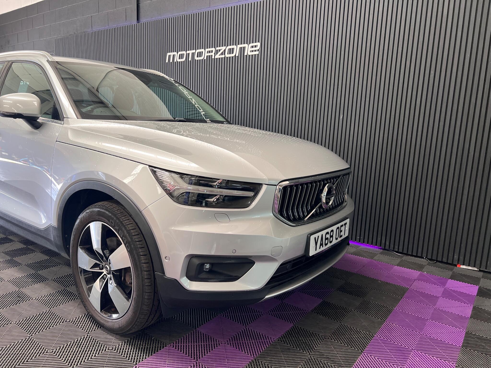 Volvo XC40 view 9
