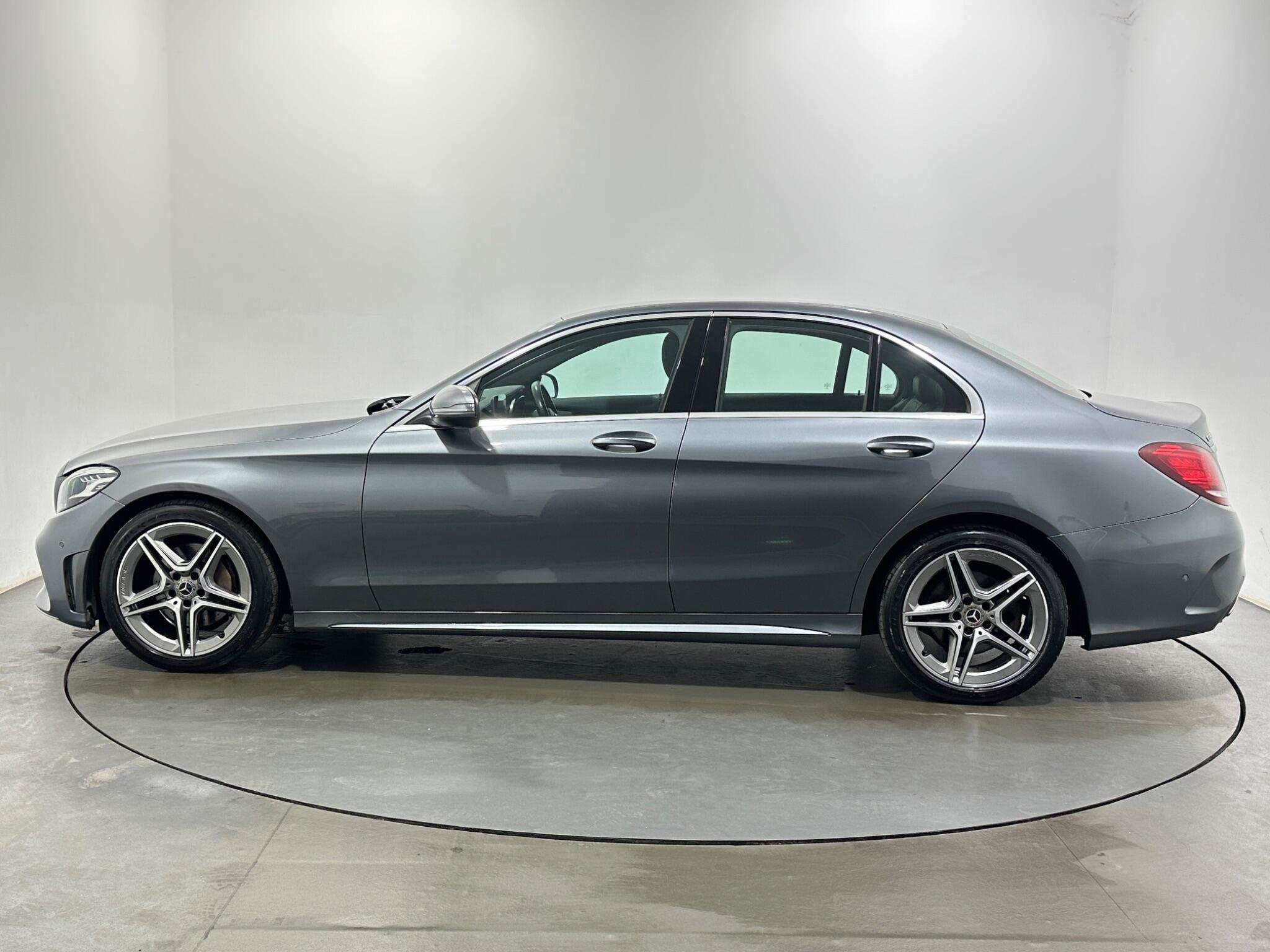 Mercedes-Benz C-Class view 5