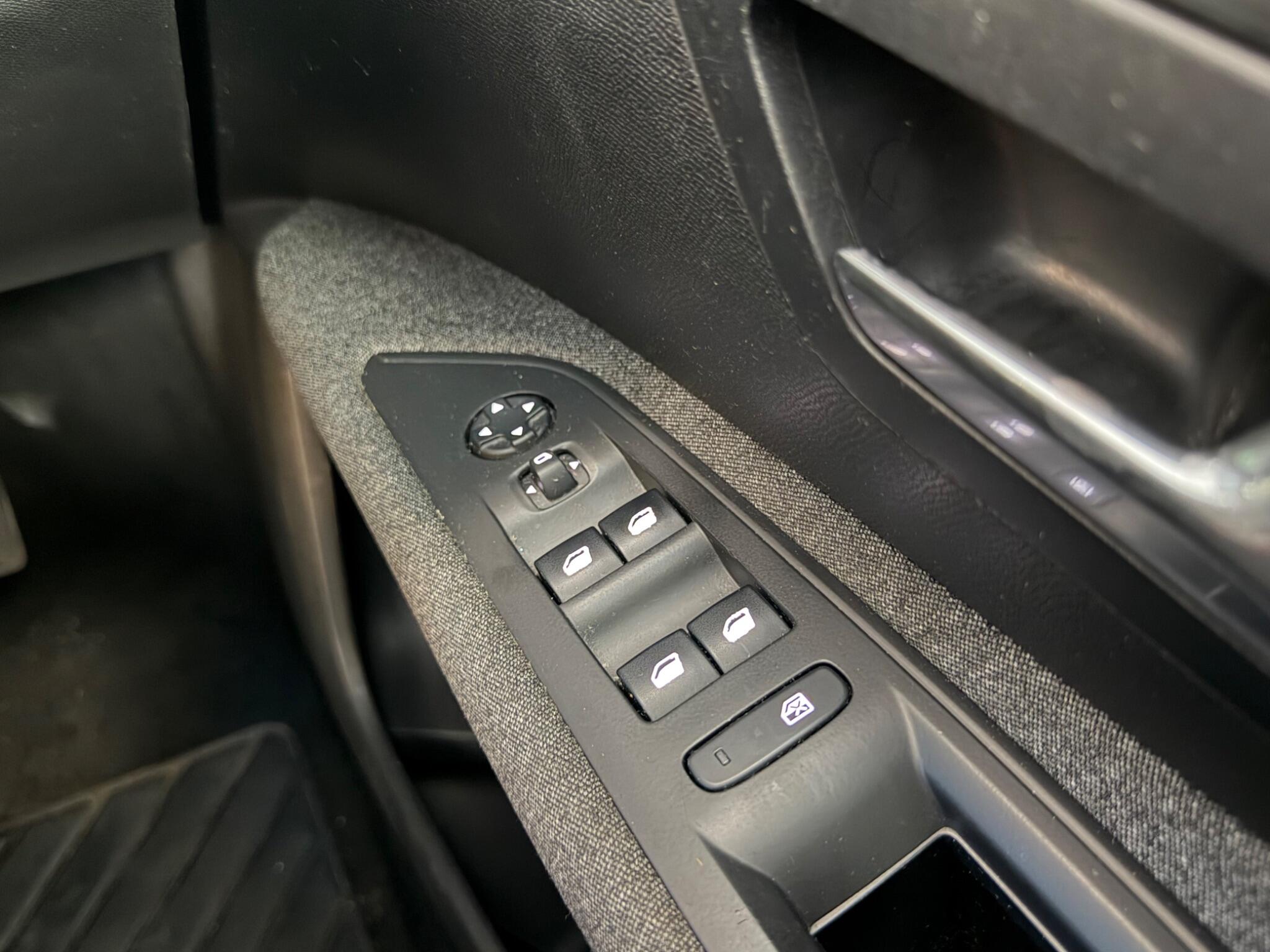 Peugeot 3008 view 23