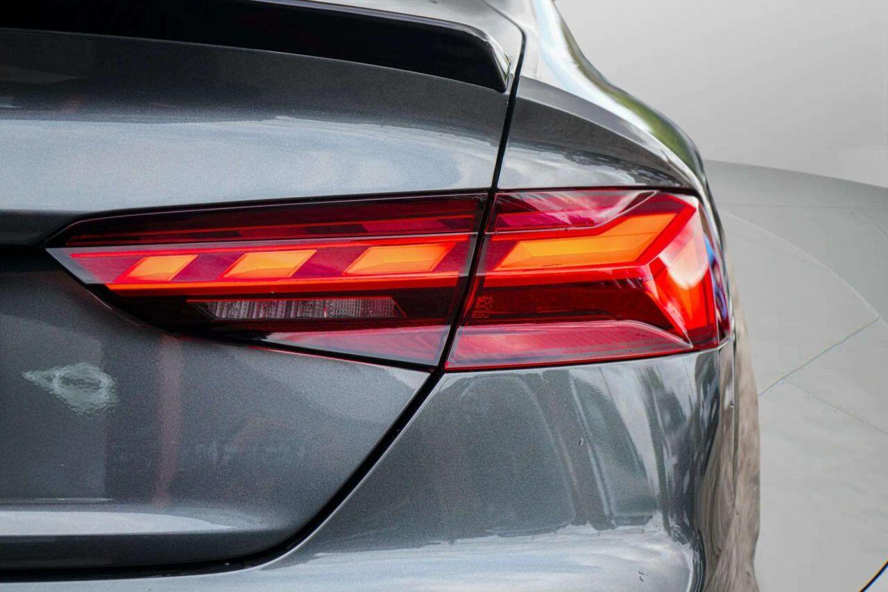 Audi A5 view 12