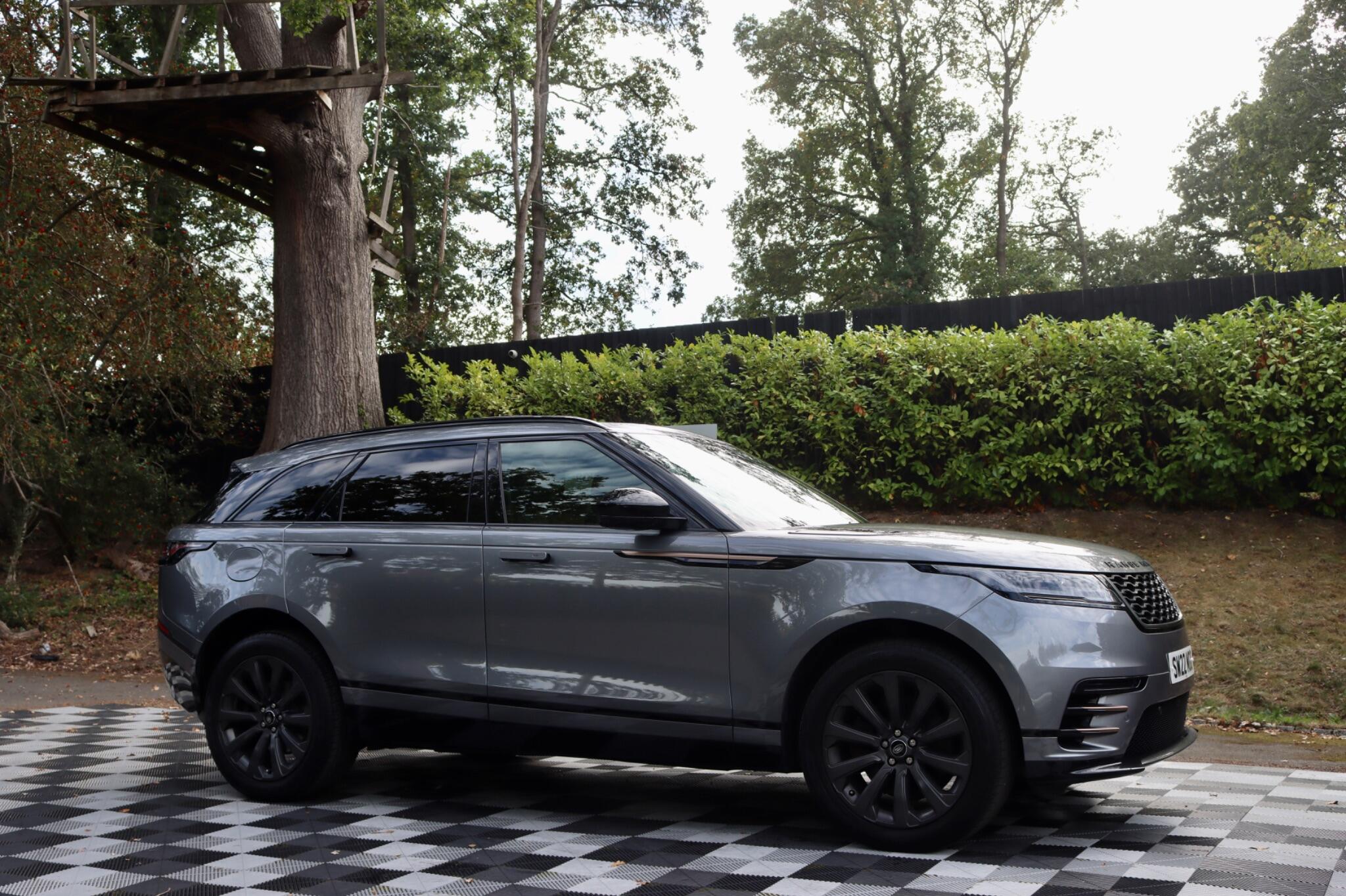 Land Rover Range Rover Velar view 17