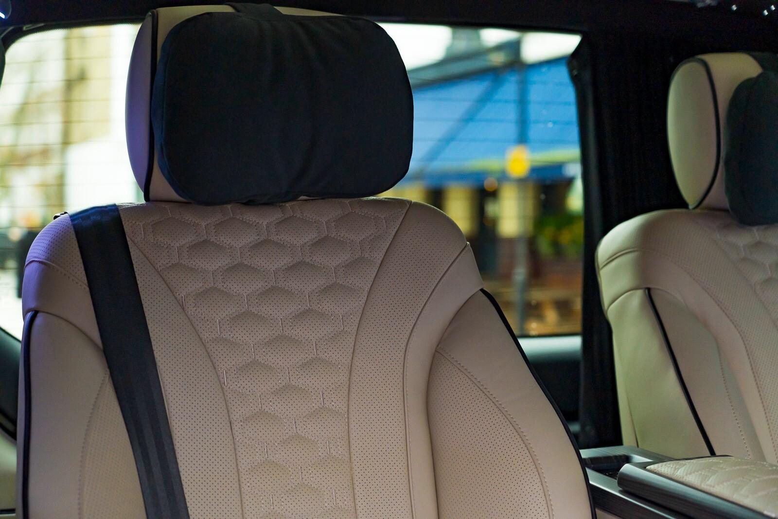 Mercedes-Benz V-Class view 25