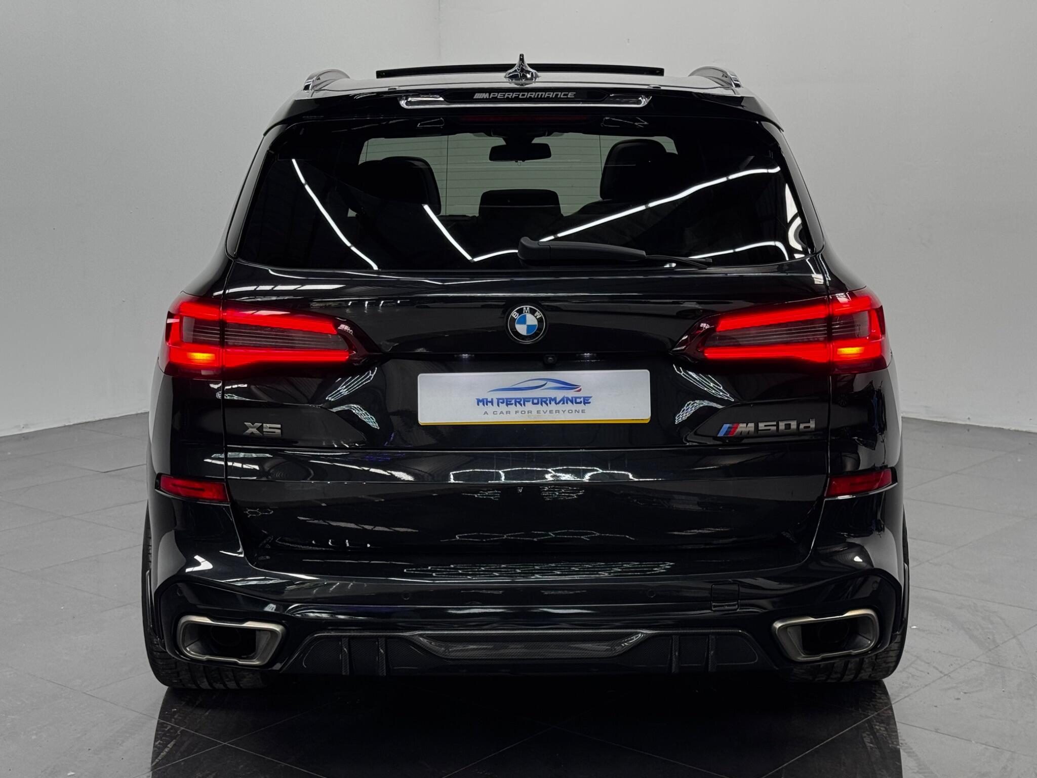 BMW X5 view 4