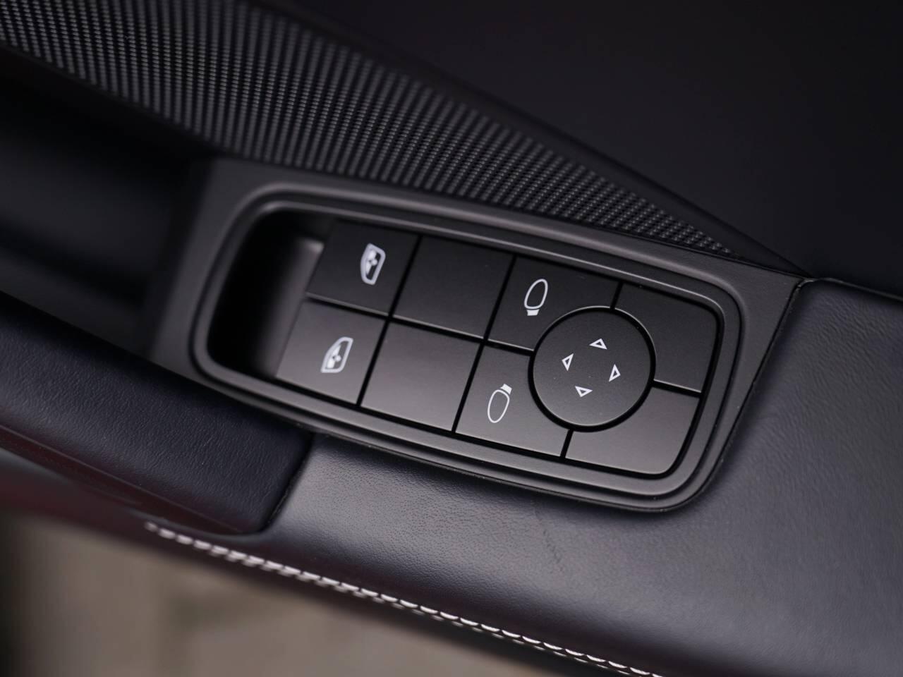 Porsche 911 view 49