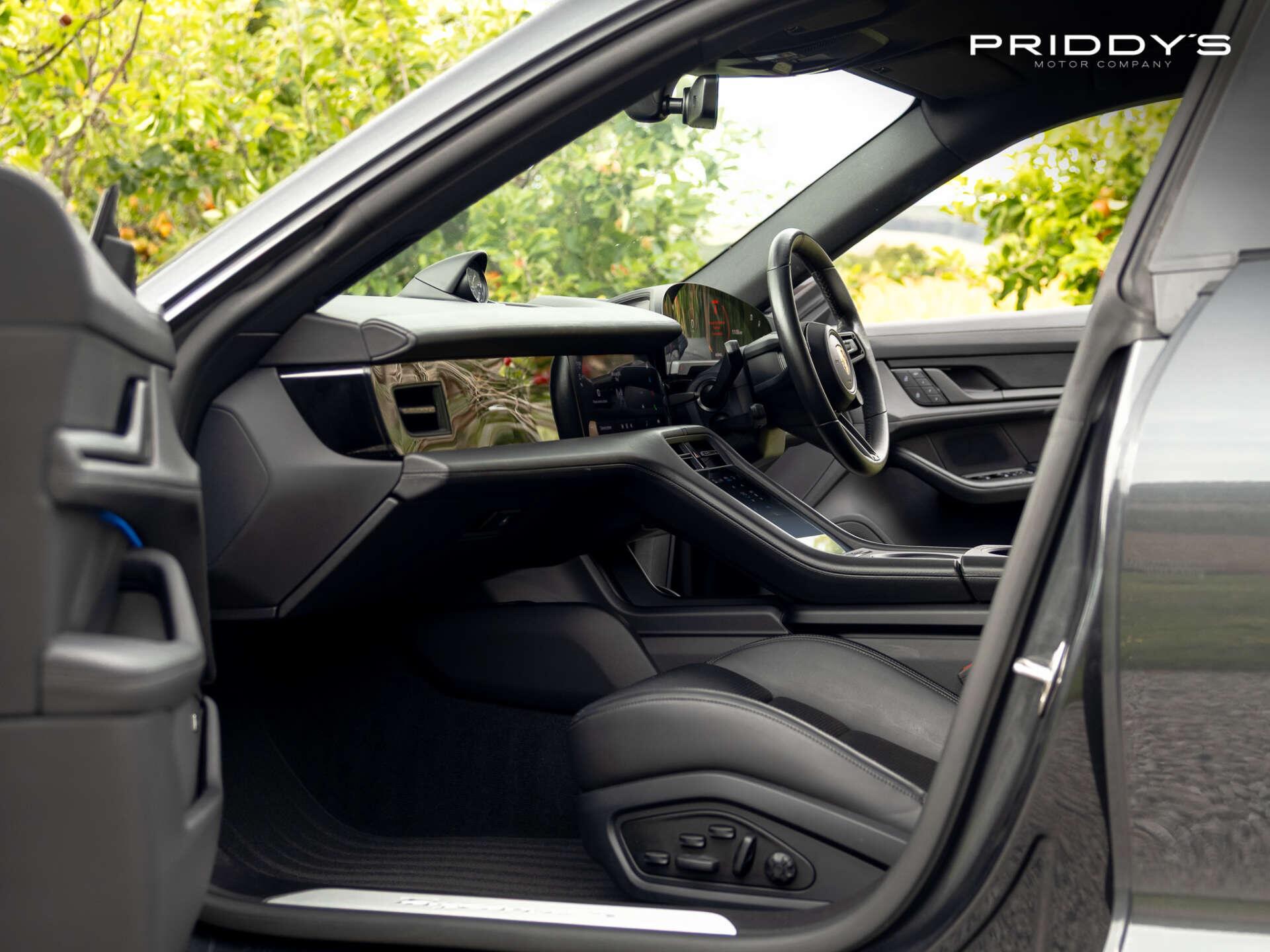 Porsche Taycan view 32