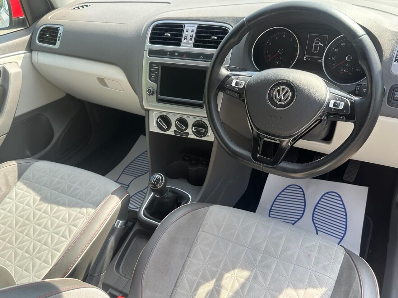 Volkswagen Polo view 2