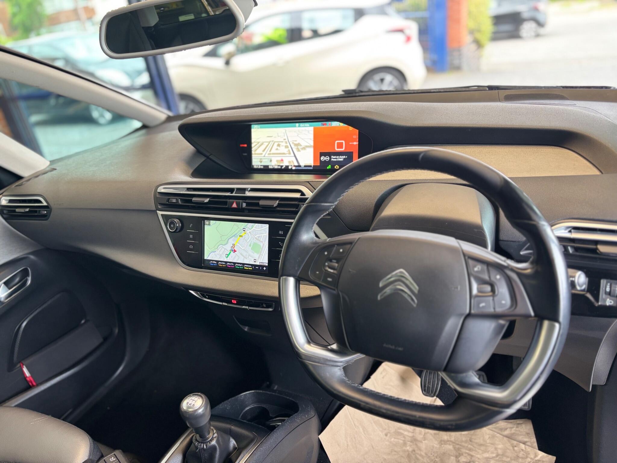 Citroen Grand C4 Picasso view 10