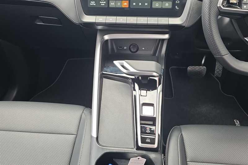 MG ZS view 14