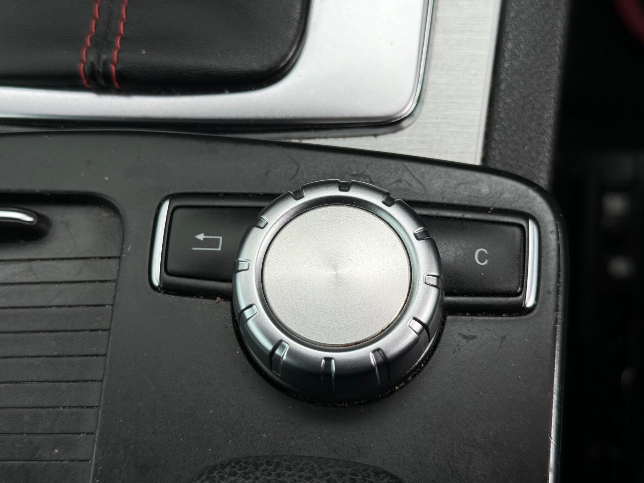 Mercedes-Benz C-Class view 31