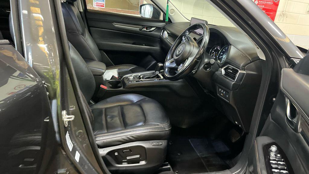 Mazda CX-5 view 3