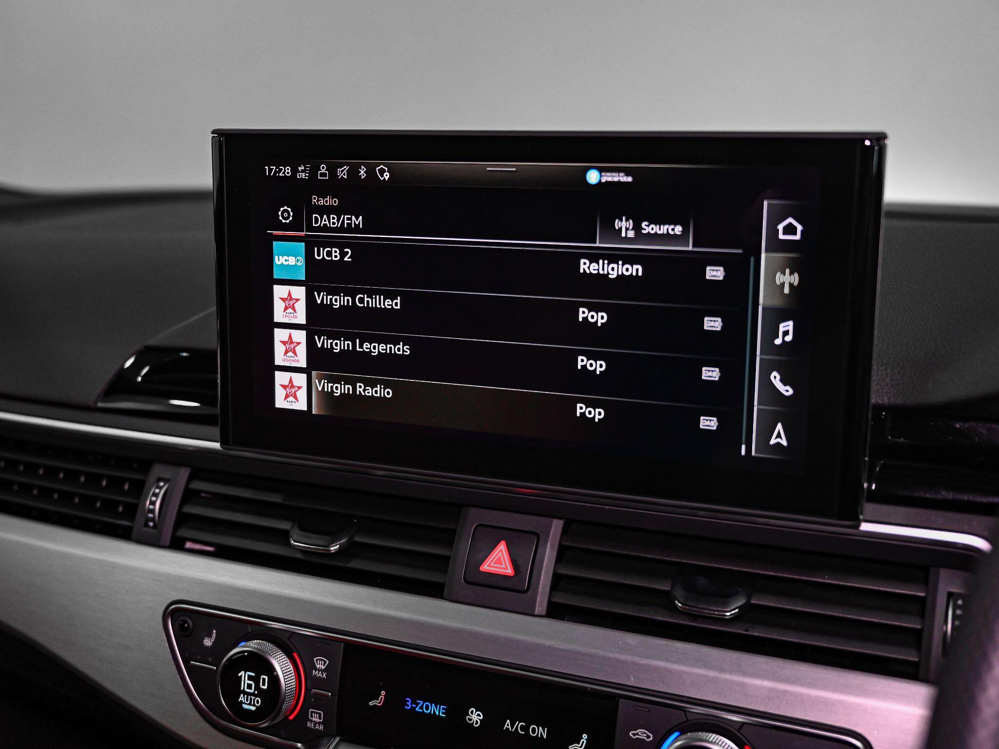 Audi S4 view 22