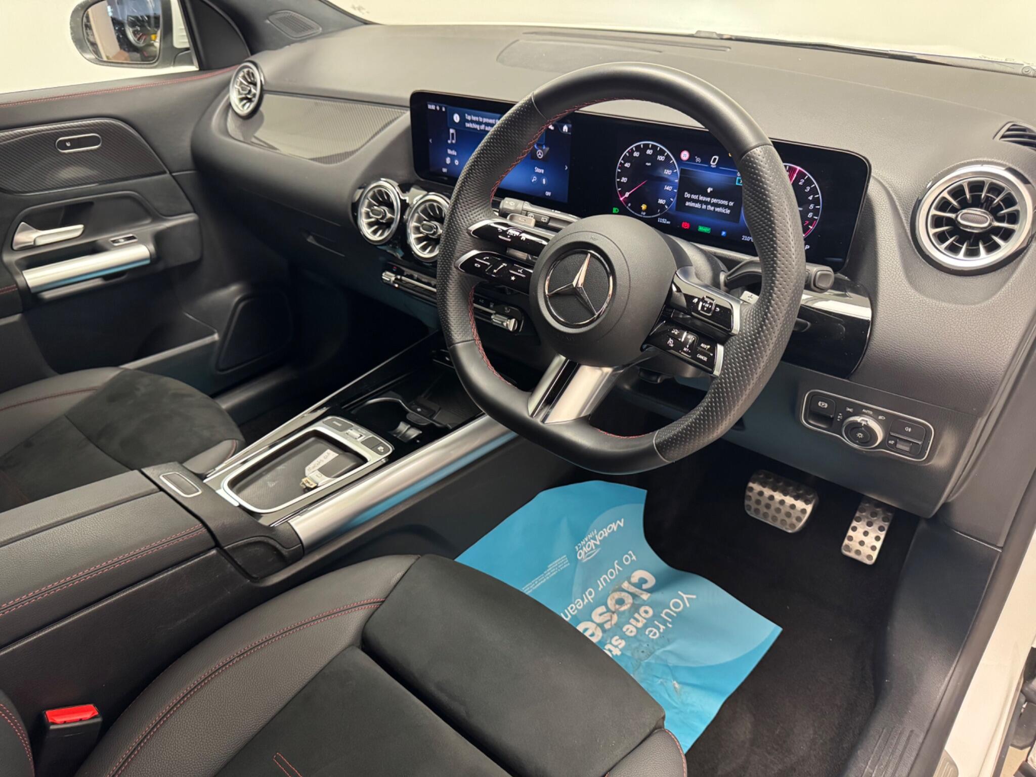 Mercedes-Benz Gla view 8