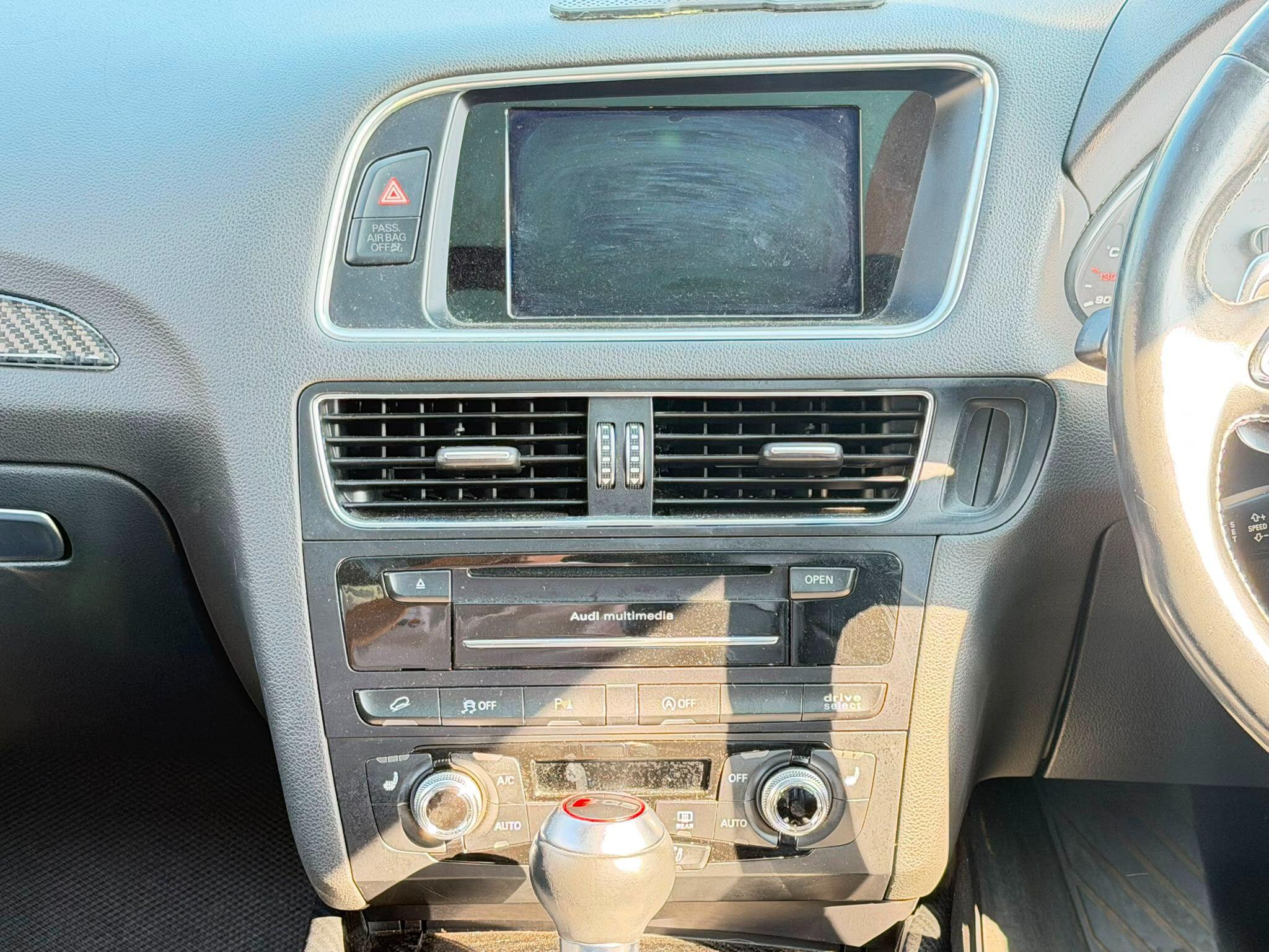 Audi SQ5 view 23