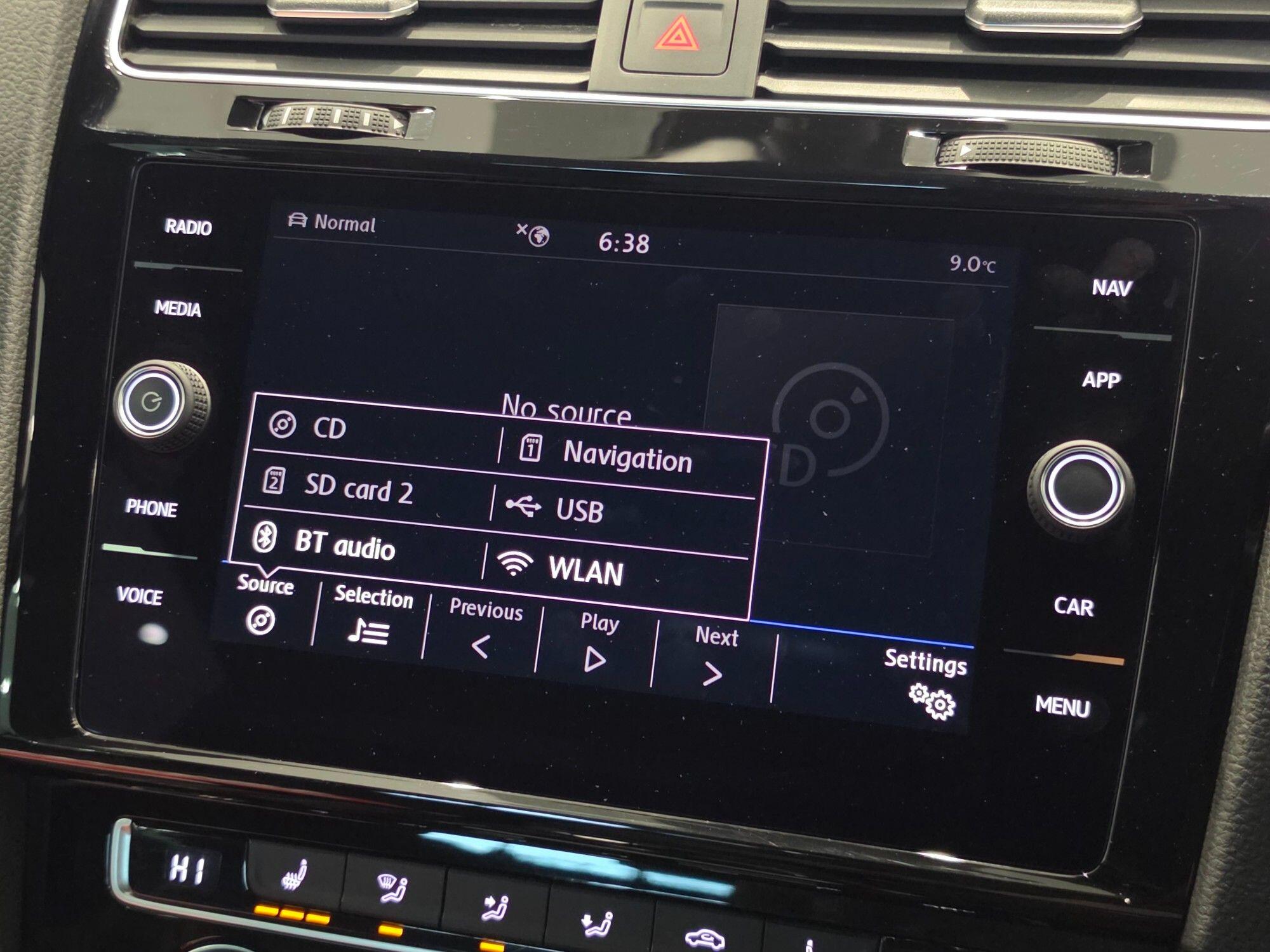 Volkswagen Golf view 98