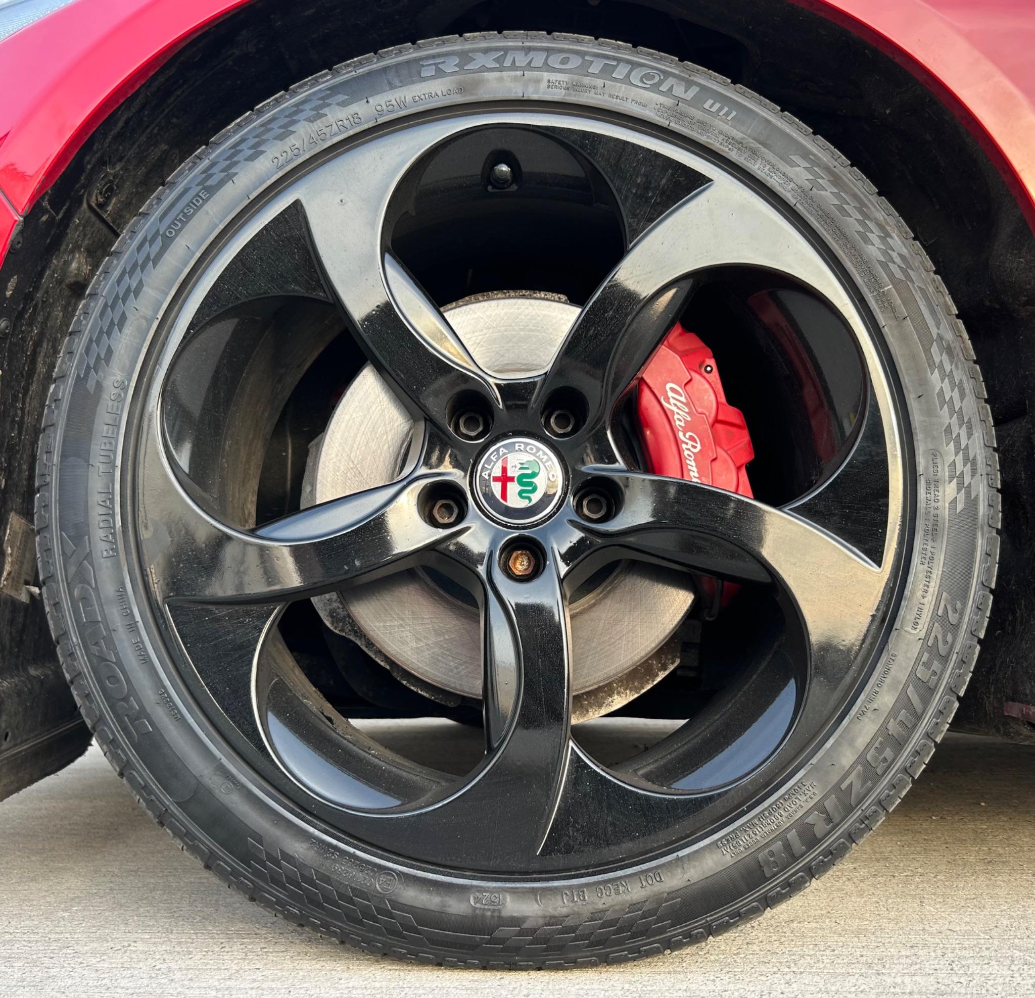 Alfa Romeo Giulia view 23