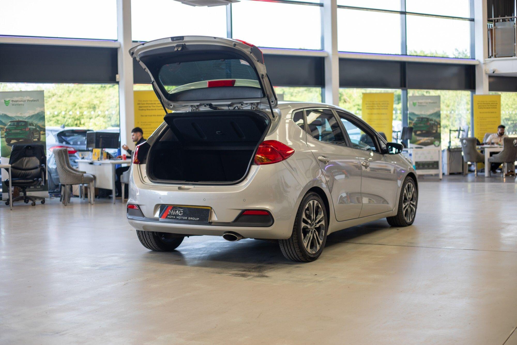 Kia Ceed view 38