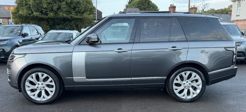Land Rover Range Rover view 4