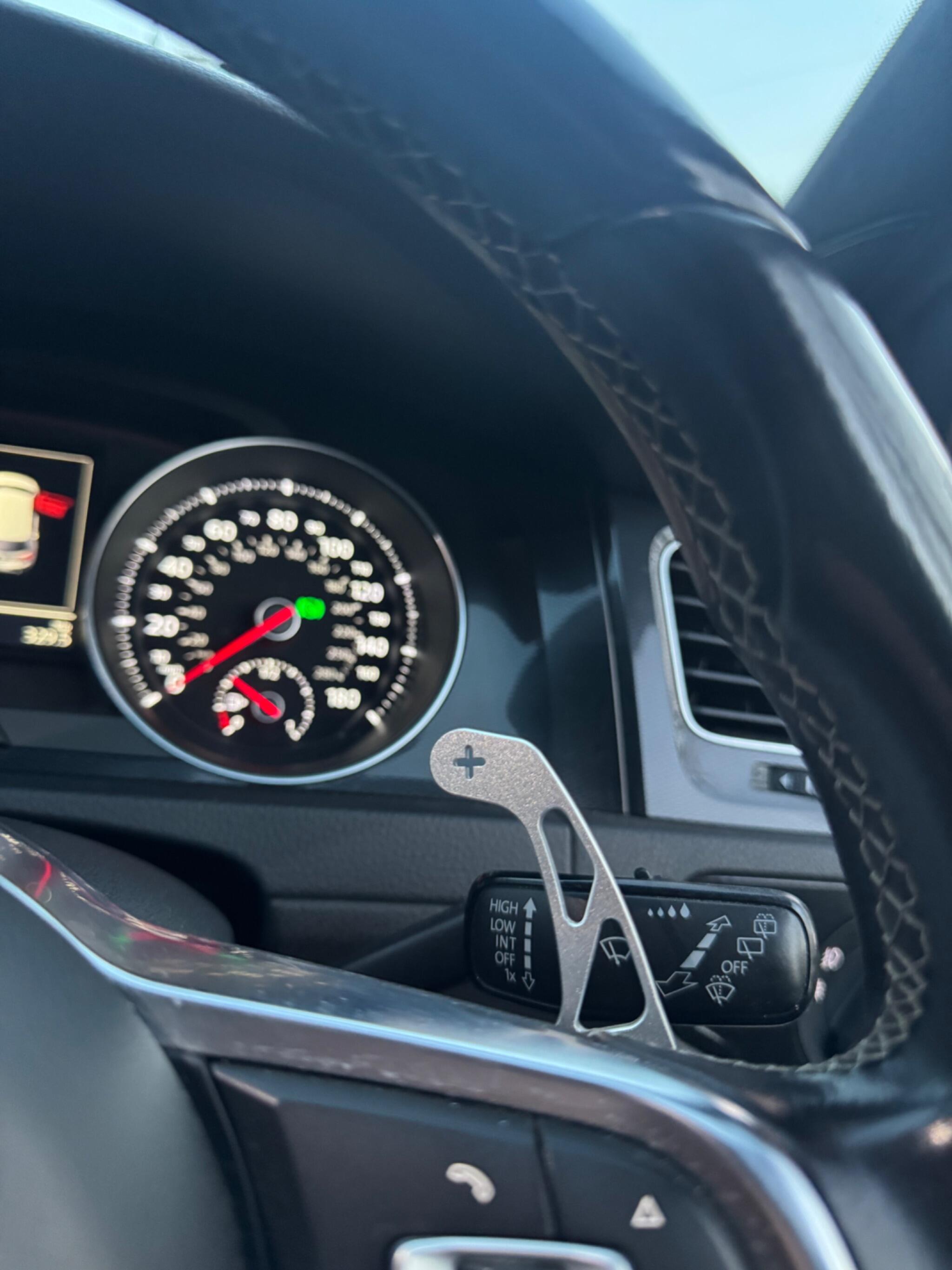 2016 Volkswagen Golf 2.0 TDI BlueMotion Tech GTD DSG Euro 6 (s/s) 5dr image 12