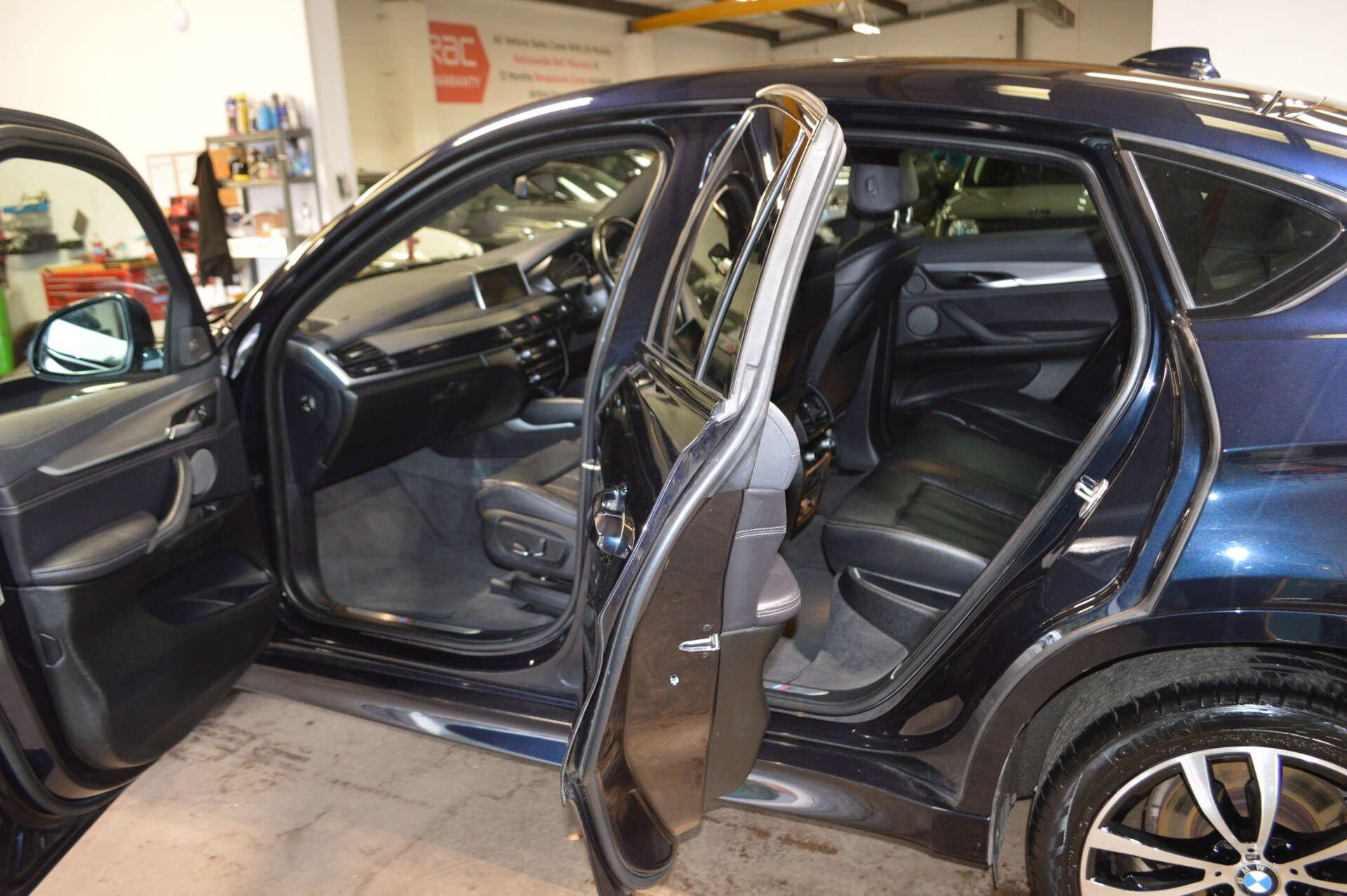 BMW X6 view 32