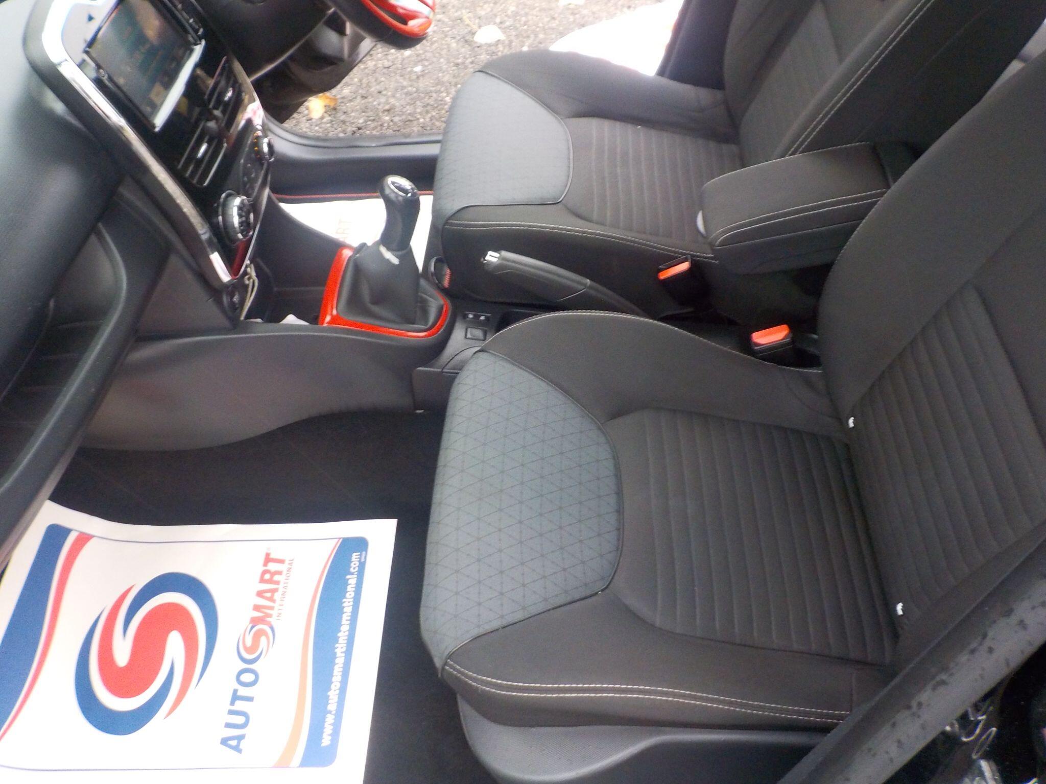 Renault Clio 0.9 TCe Dynamique S MediaNav Euro 5 (s/s) 5dr