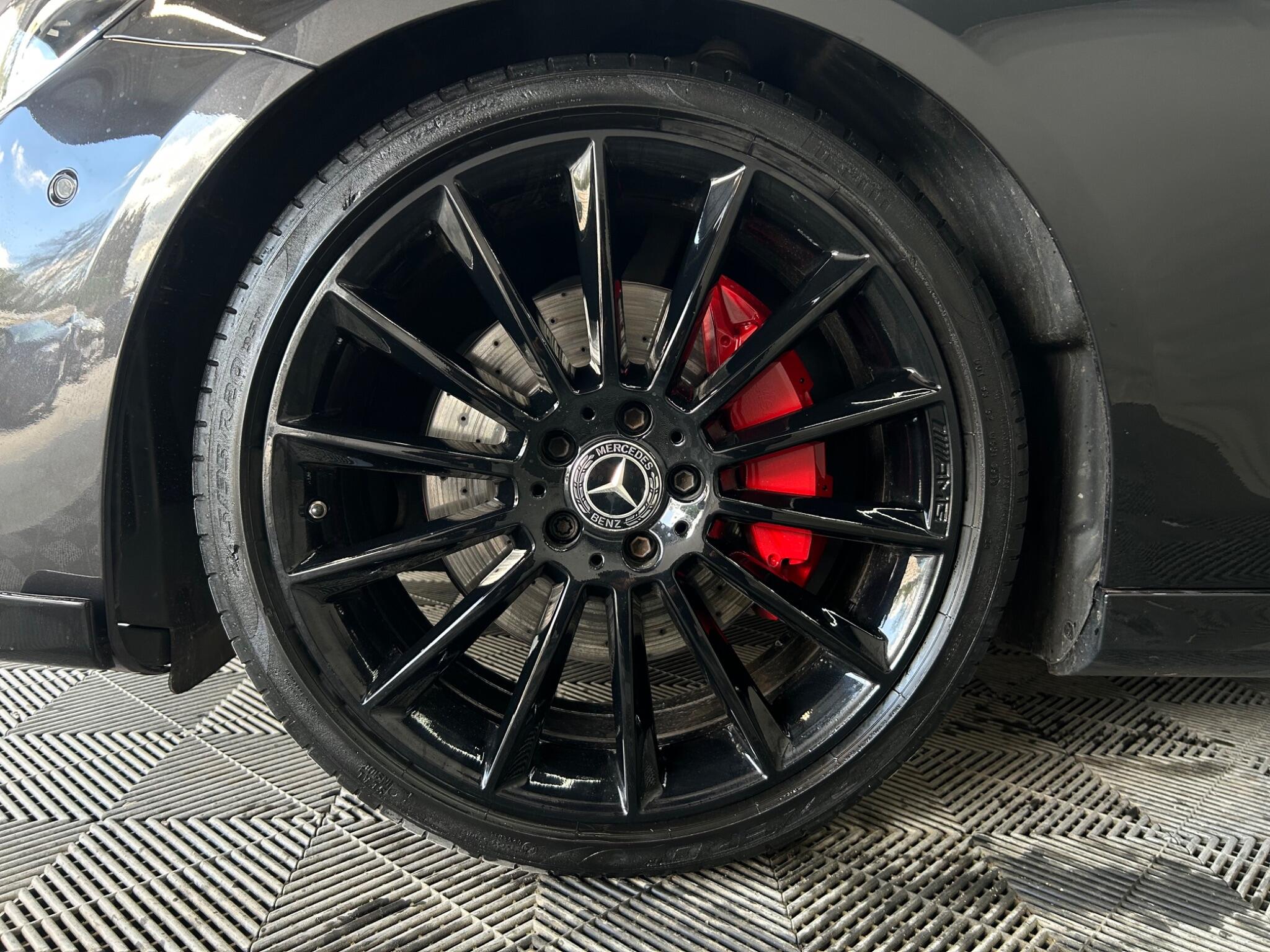 Mercedes-Benz E Class view 36