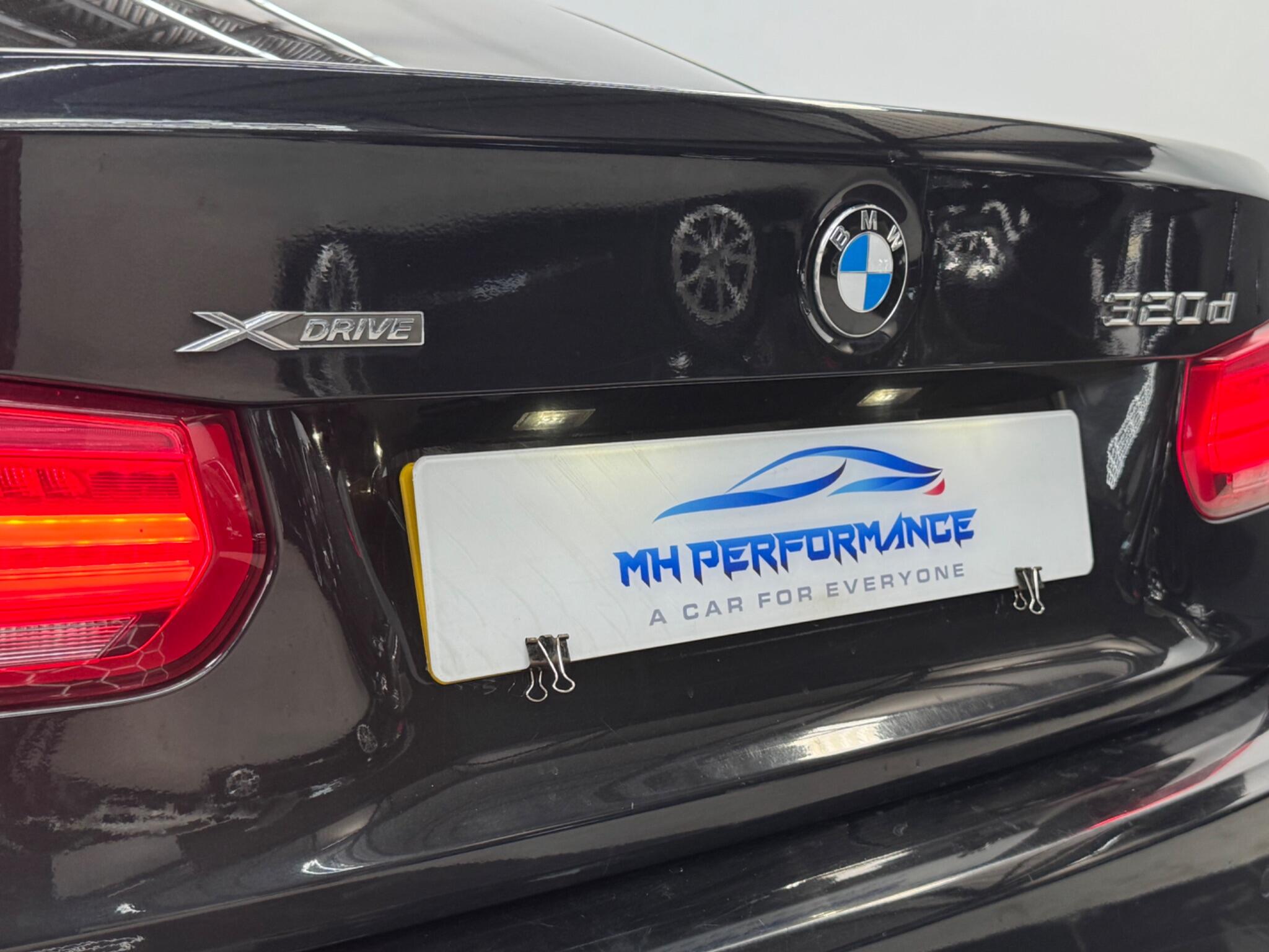 BMW 3 Series view 22