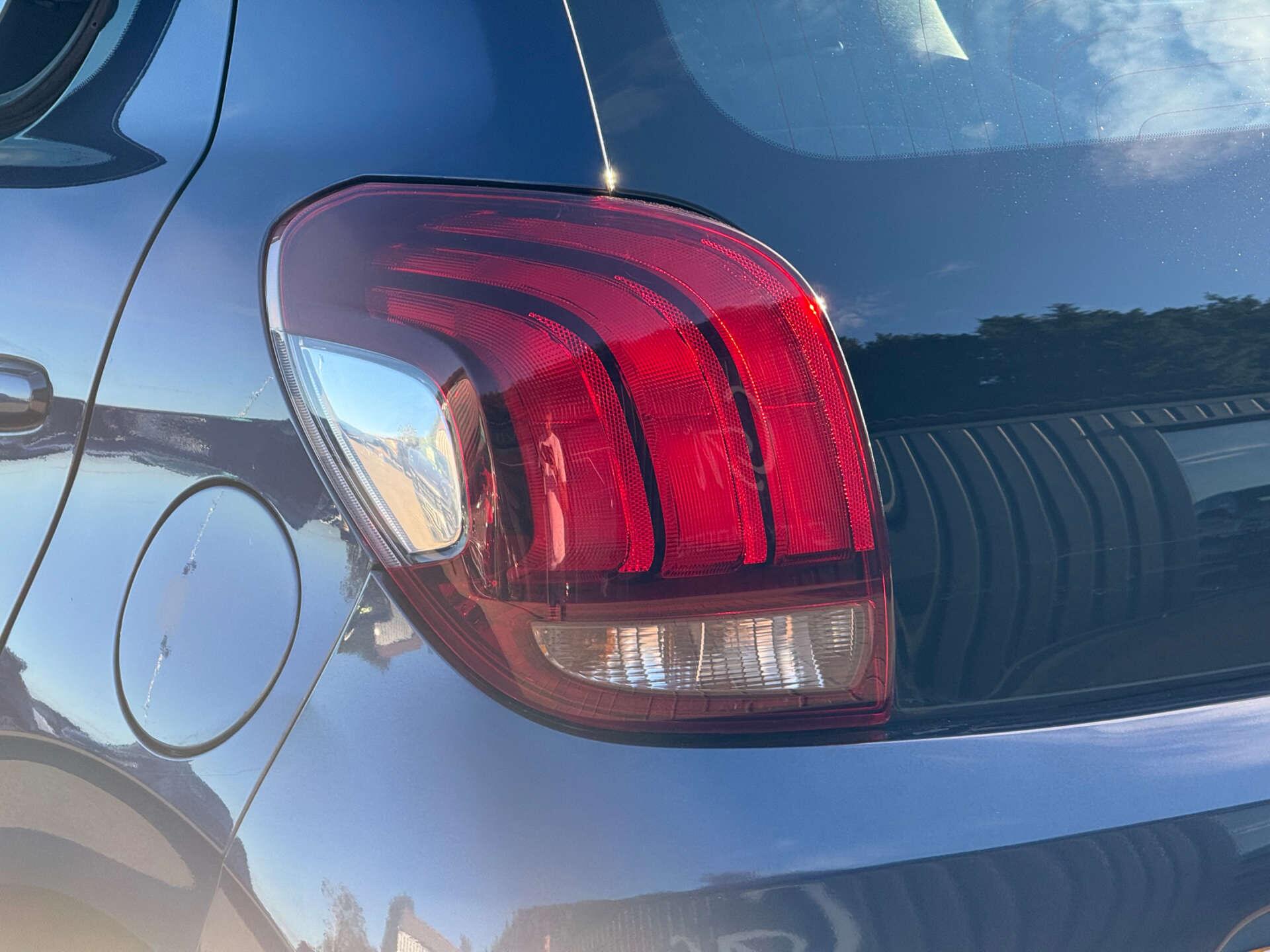 Peugeot 108 view 27