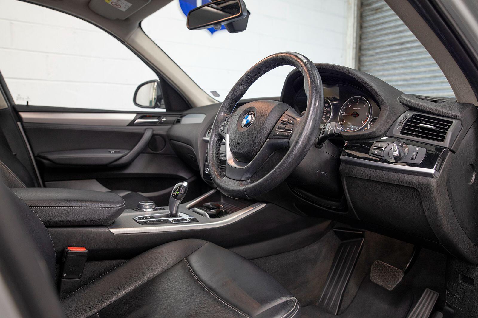 BMW X3 view 13