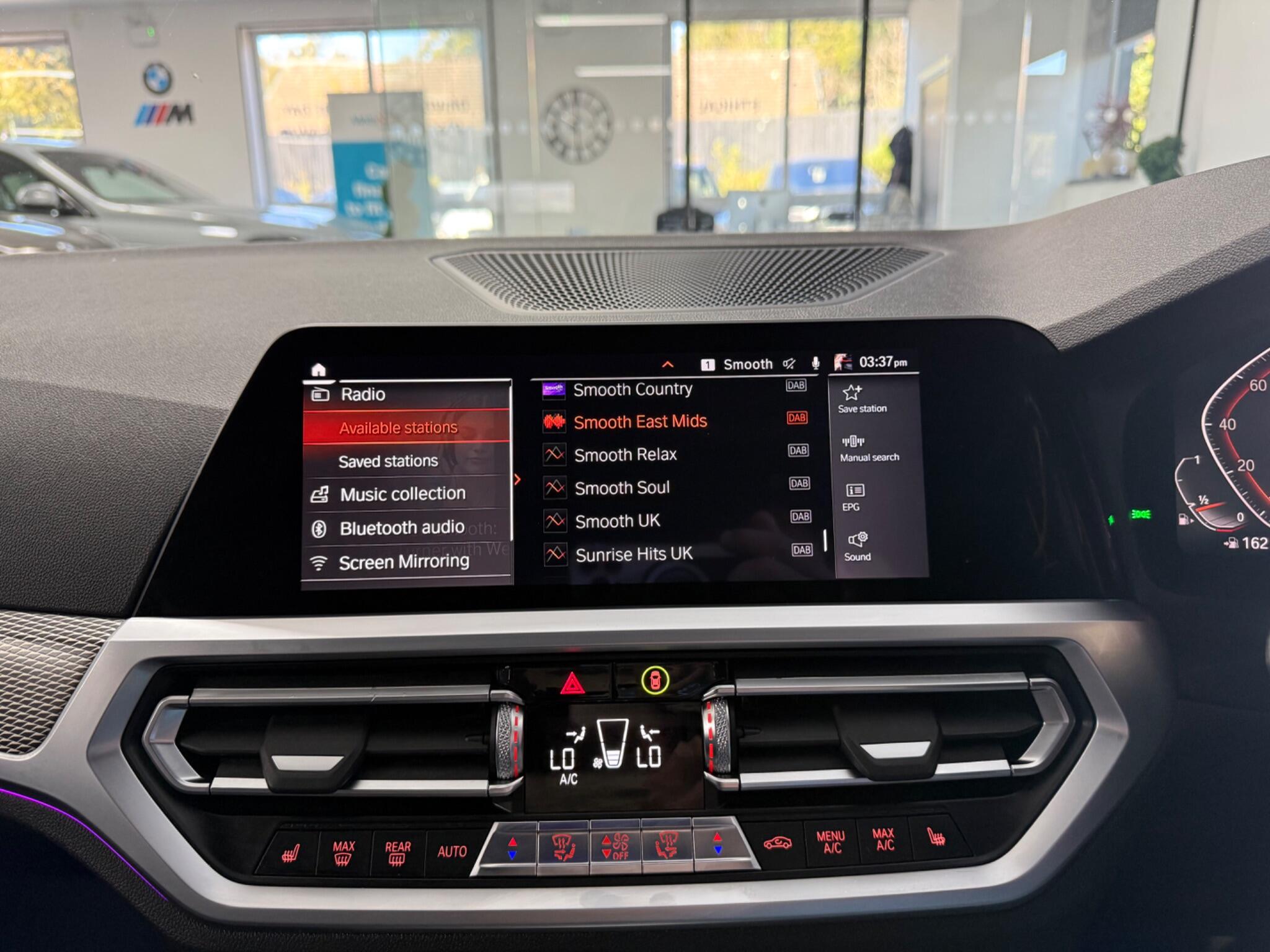 BMW 3 Series view 17